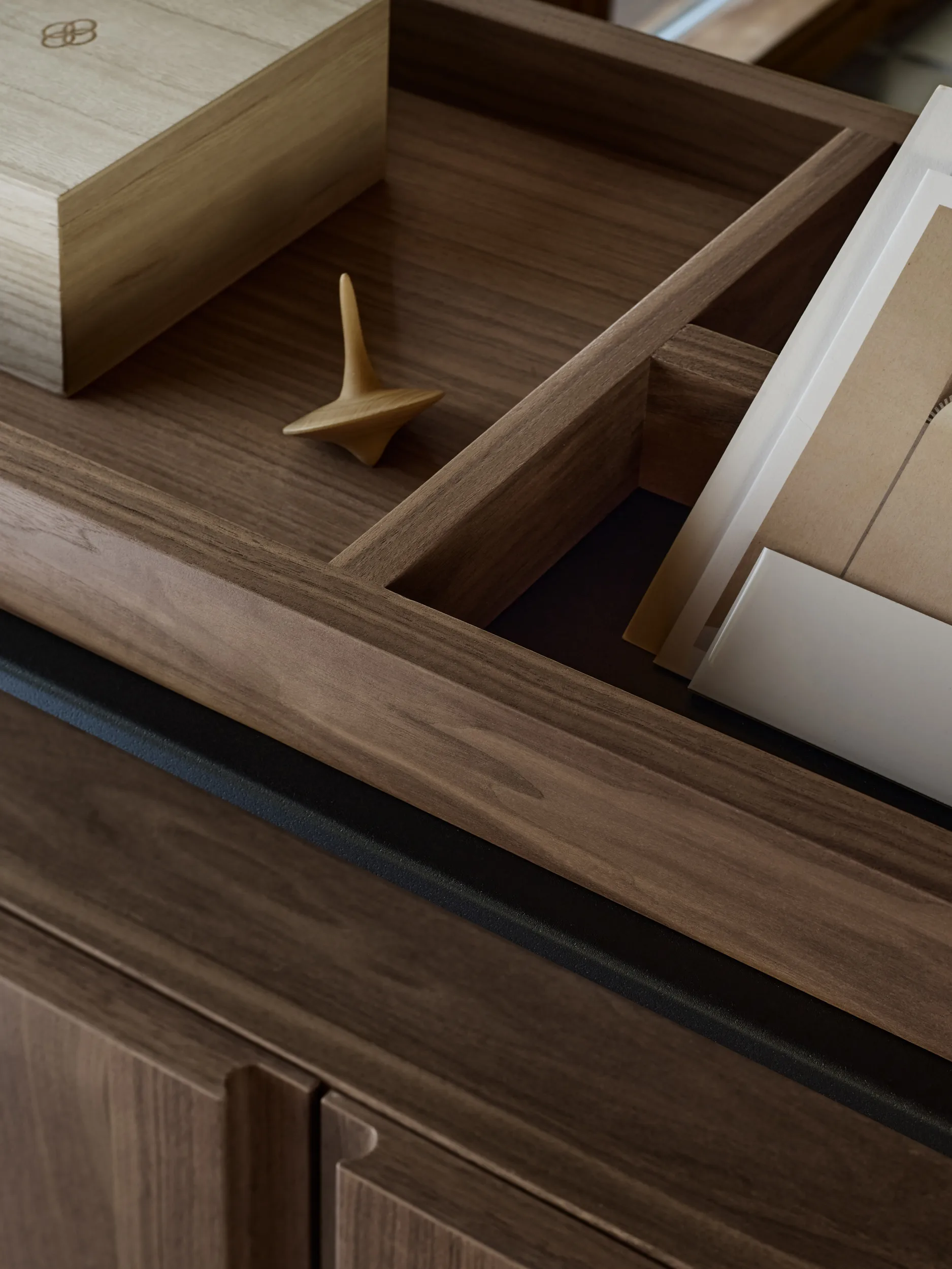 Pira G2 Regalsystem F C A Black/Walnut 248–255 cm,  Pira
