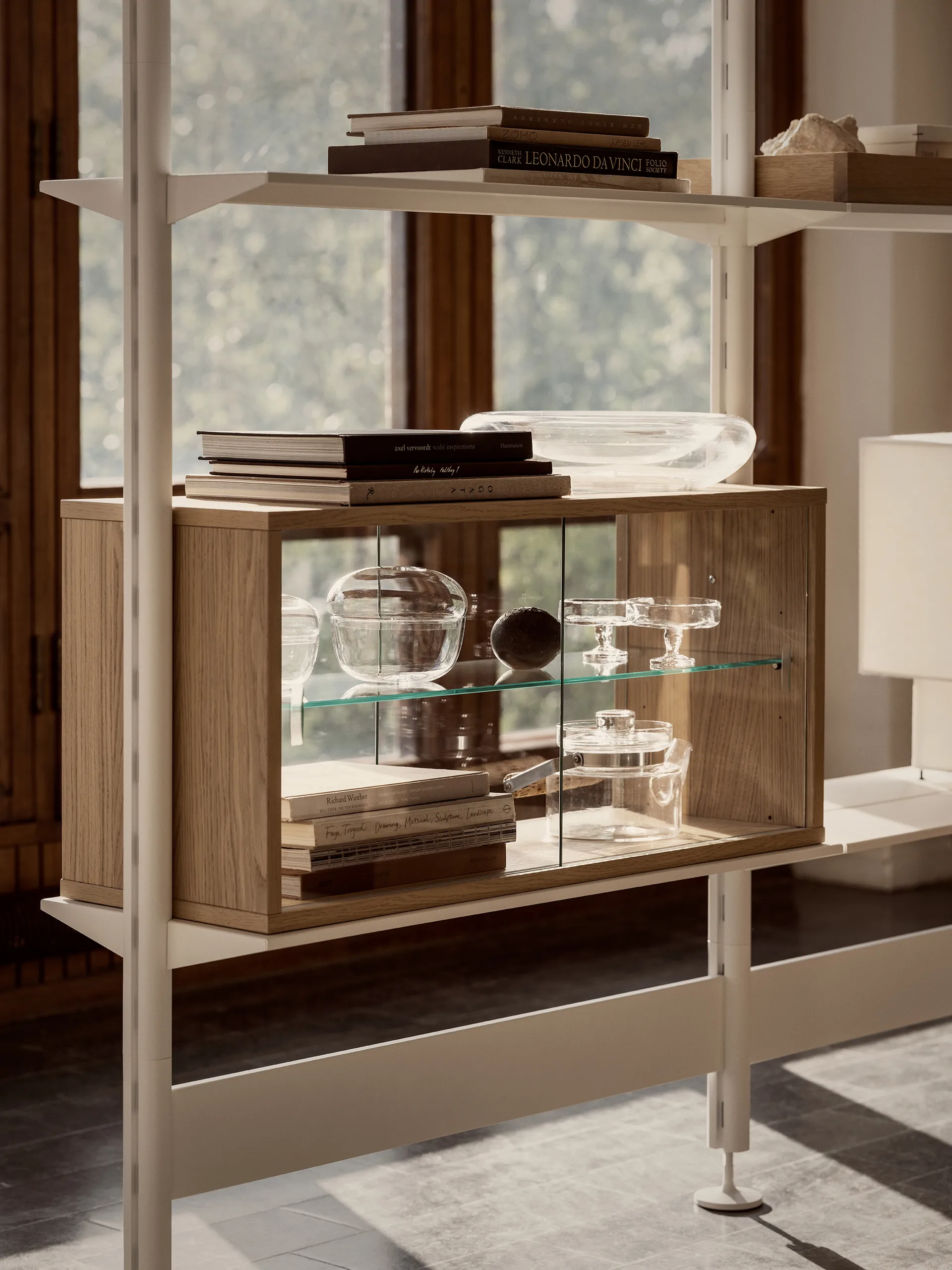 Pira Vitrinenschrank, Gebeizte Eiche-Klarglas, 70x31 cm, 4-türig Pira