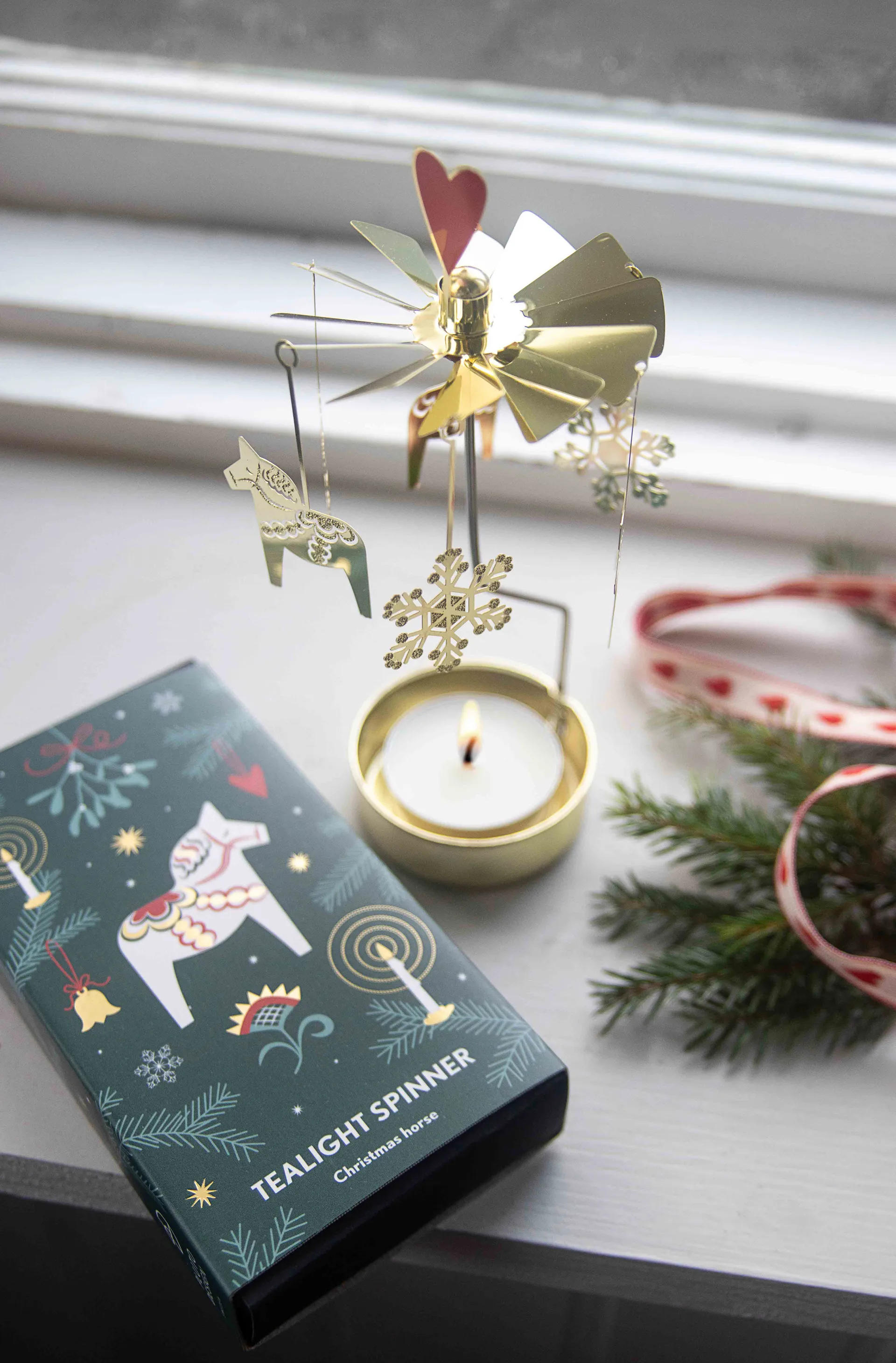 Christmas horse Engelsspiel, Gold Pluto Design