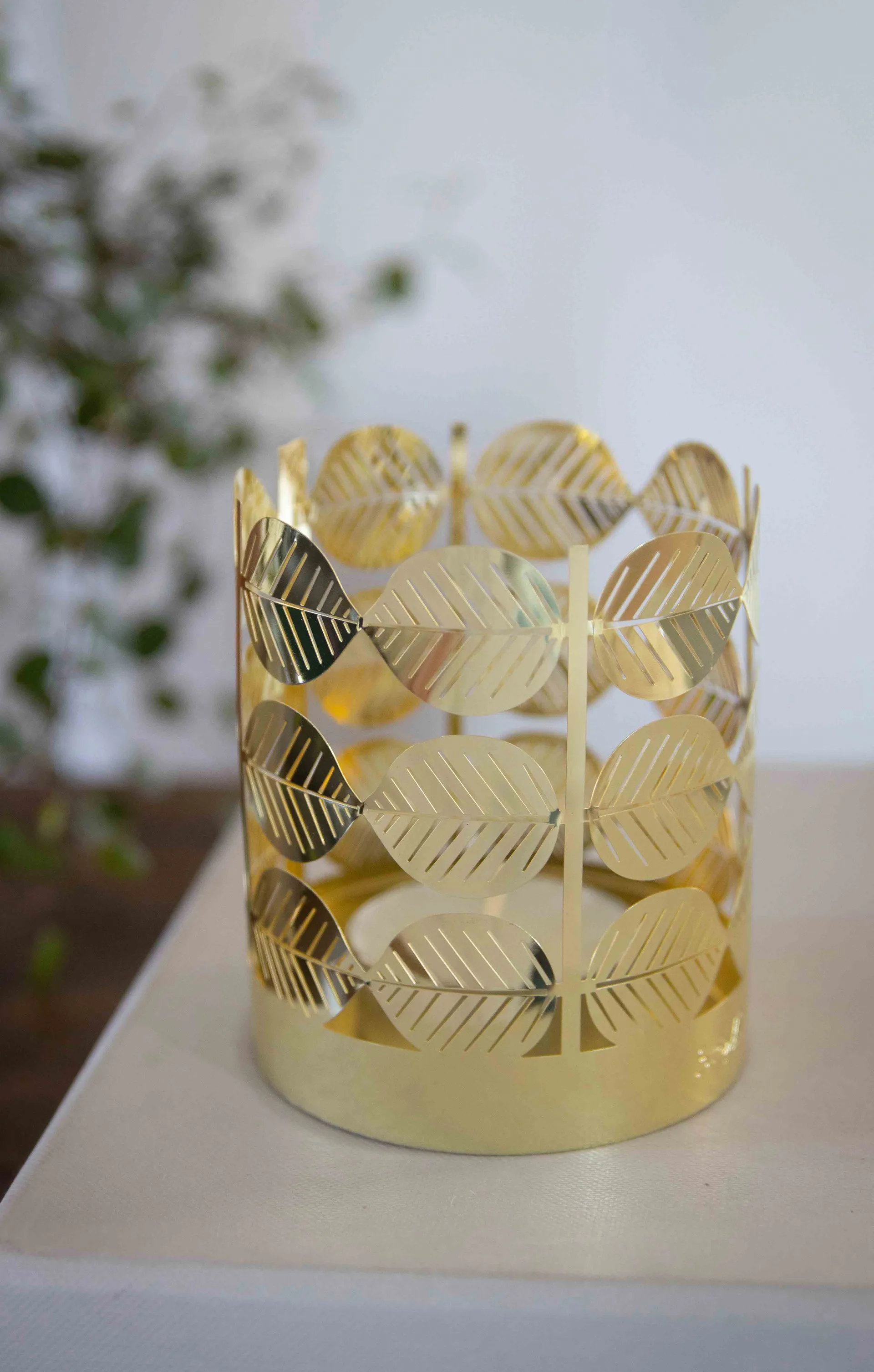 Stig L Berså Teelichthalter, Gold Pluto Design
