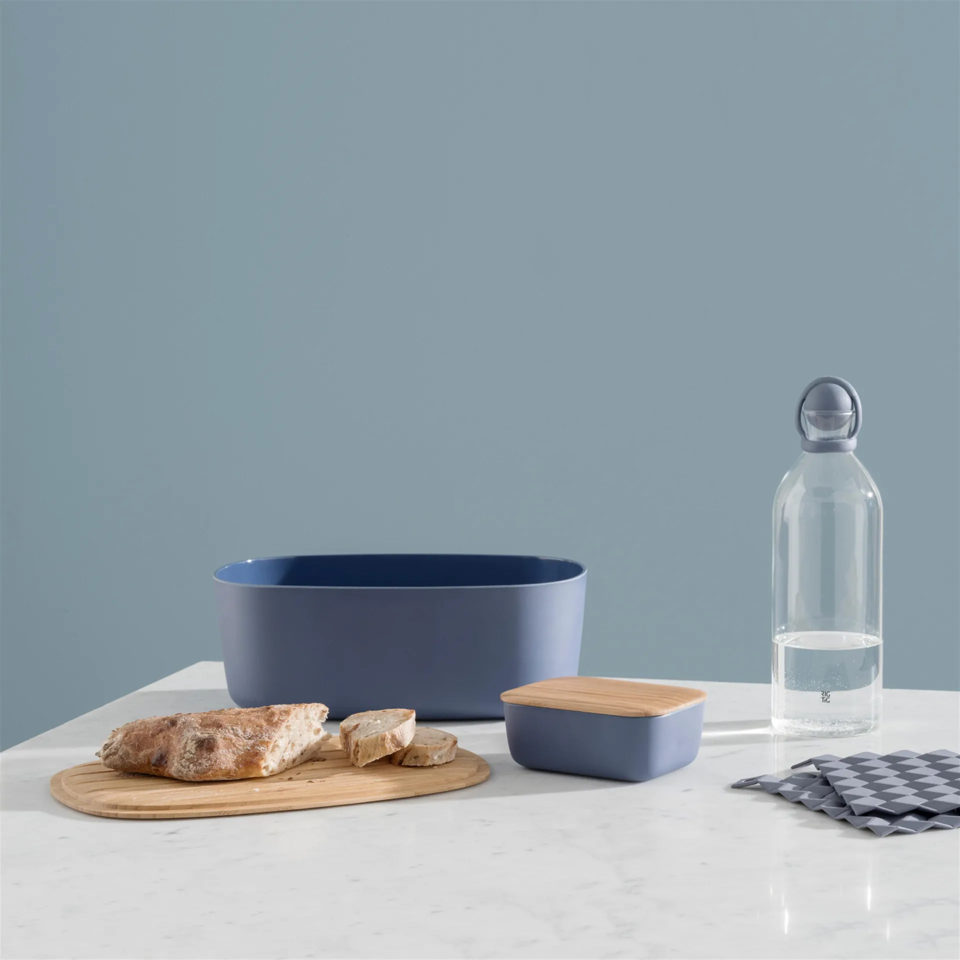 BOX-IT Brotkasten 22,5x34,5 cm, Dunkel blau RIG-TIG