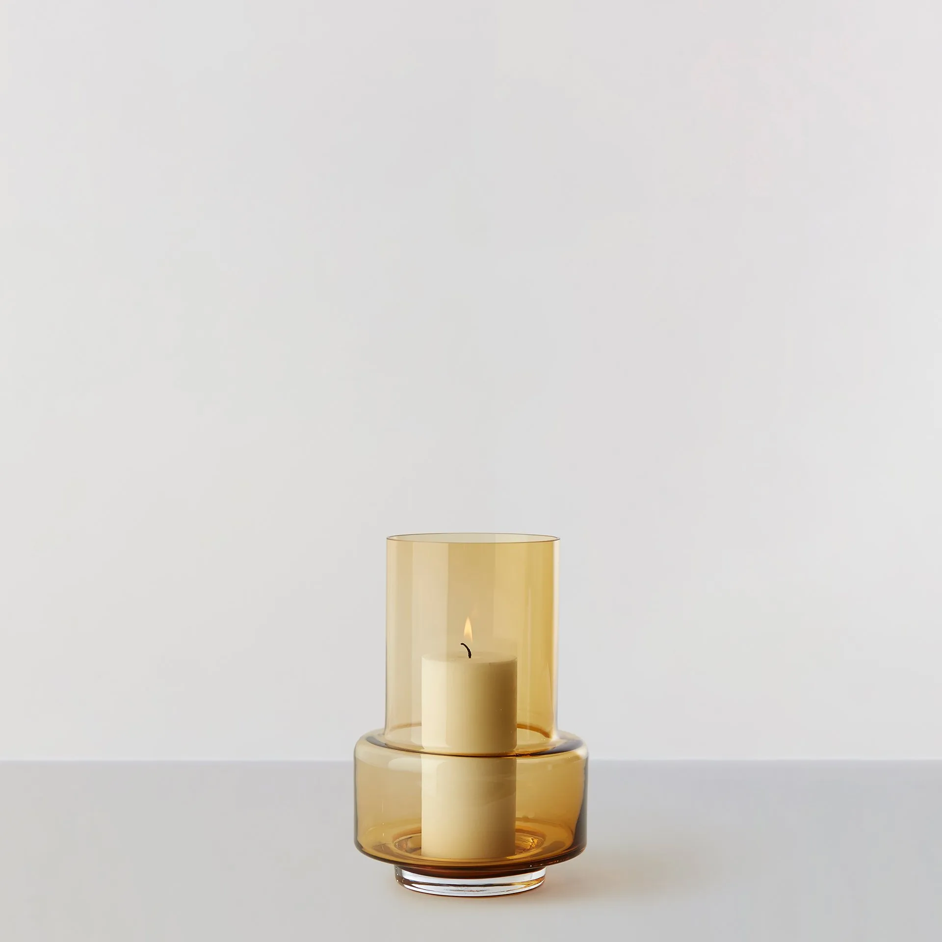 Hurricane no. 26, Amber Ro Collection