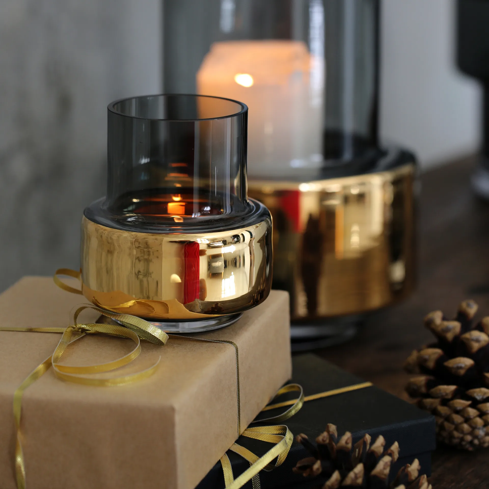 Hurricane smoked tealight no. 25, Gold-farbend Ro Collection