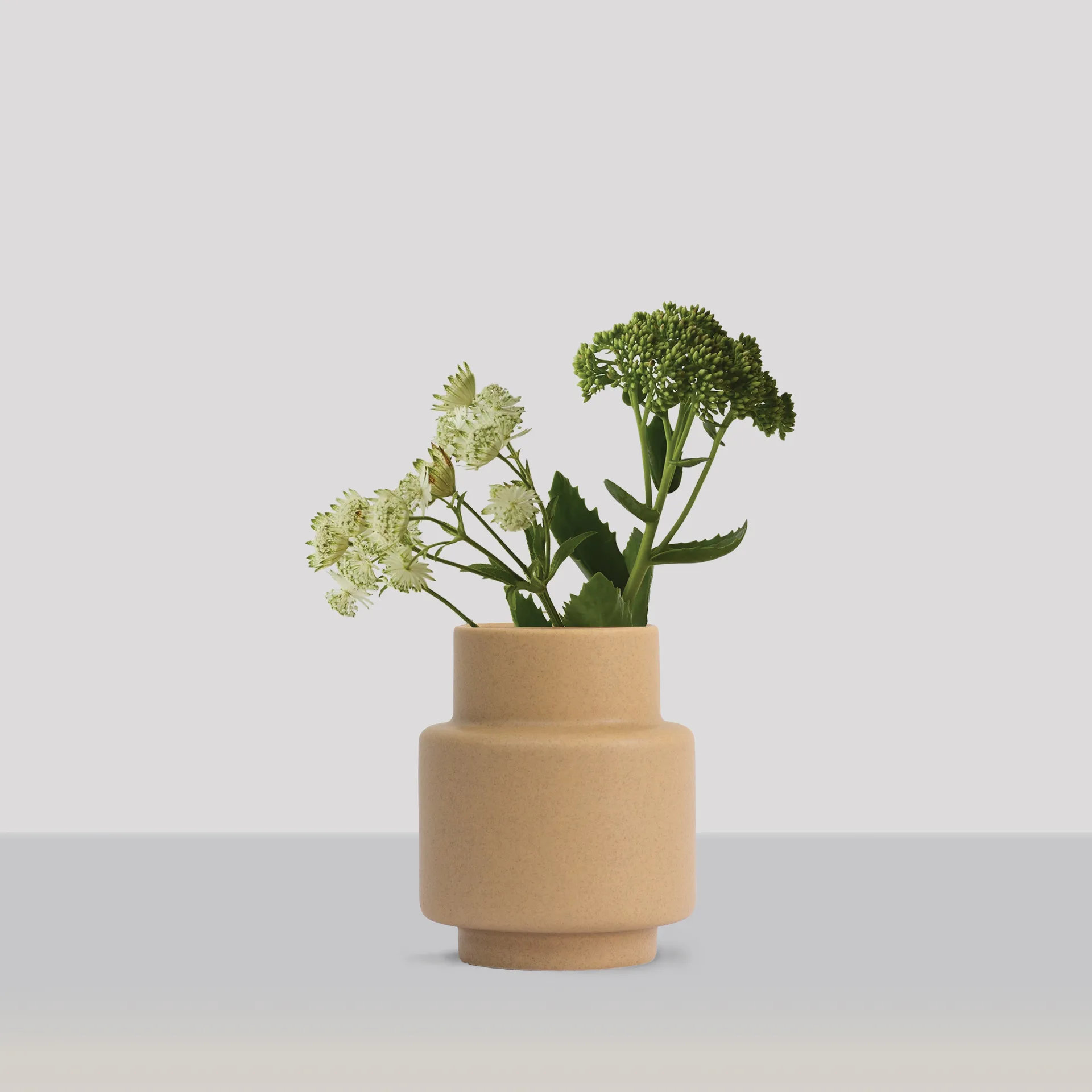 Hurricane Vase Ø 12, Soft Ochre Ro Collection