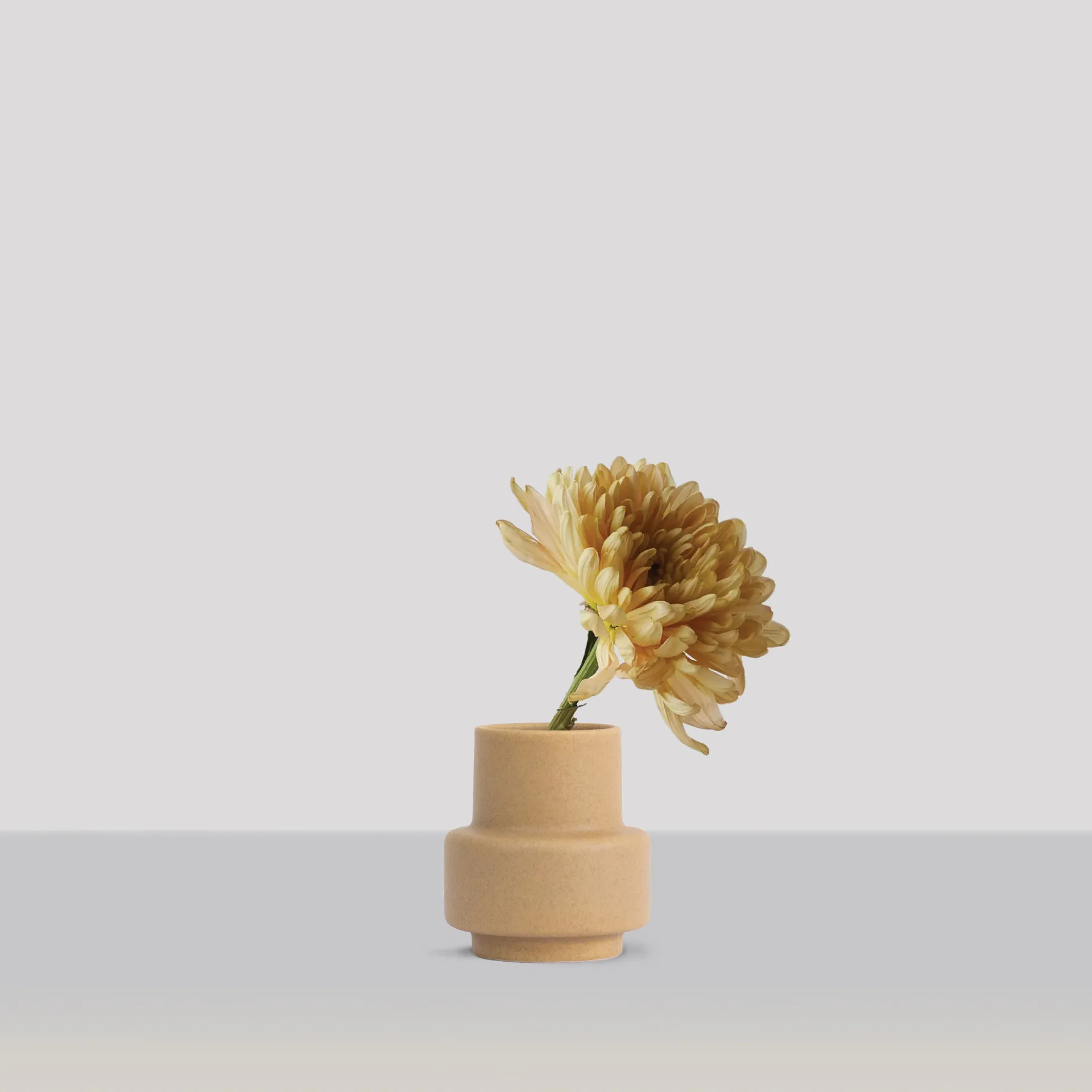 Hurricane Vase S Ø 9, Soft Ochre Ro Collection