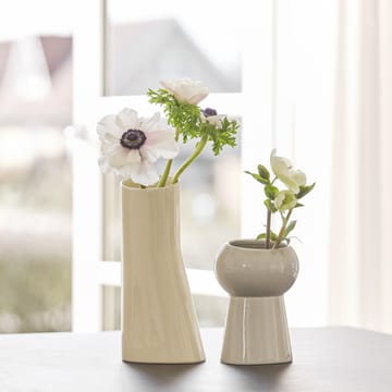 Oval Vase no. 67 - Vanilla - Ro Collection