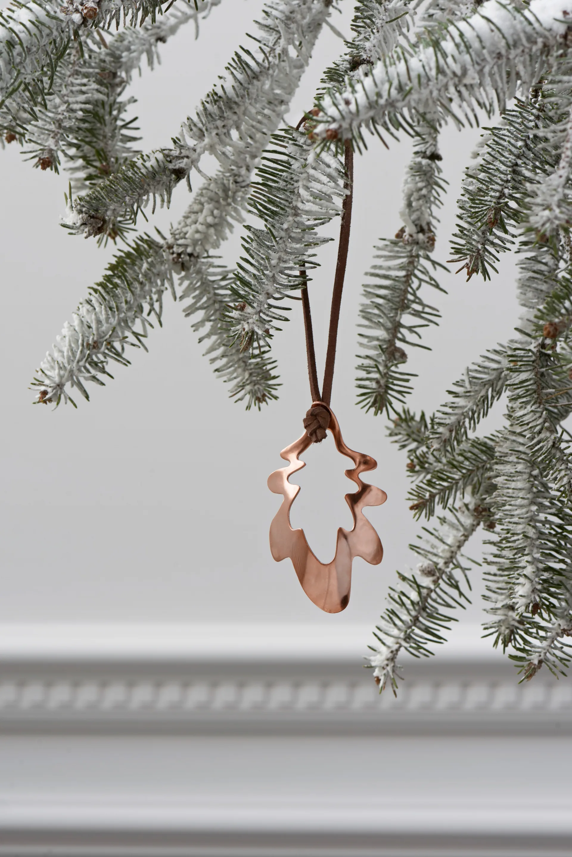 Karen Blixen forest tales Eichenblatt Weihnachtsanhänger 8,5cm, Kupfer Rosendahl