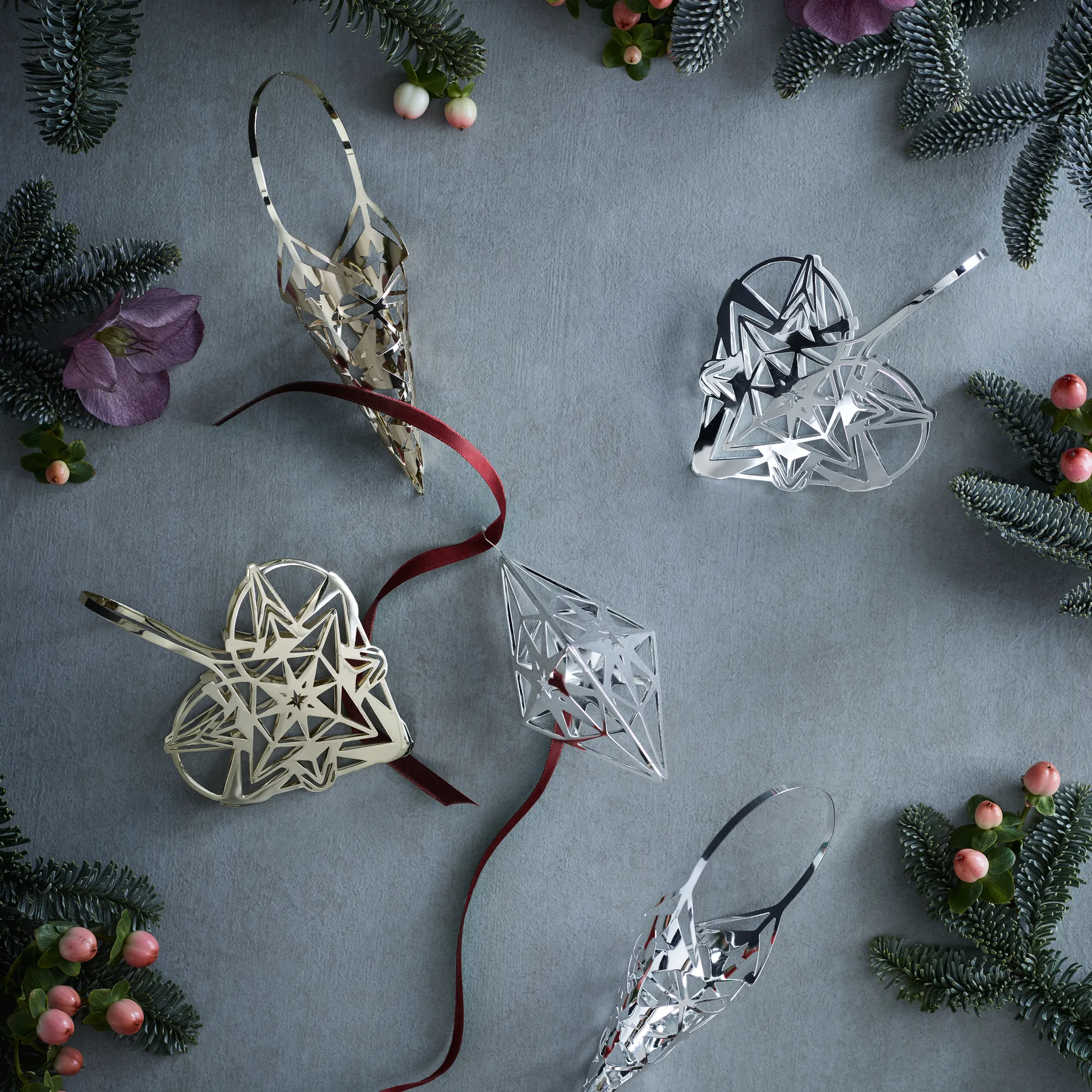 Karen Blixen hängendes Herz 12,8cm, Gold Rosendahl