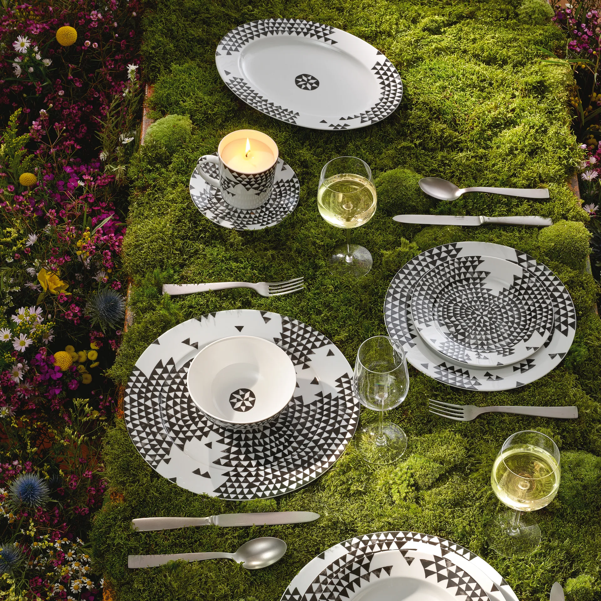 Magic Garden Black Seeds Kerze in Tasse, Weiß-schwarz Rosenthal