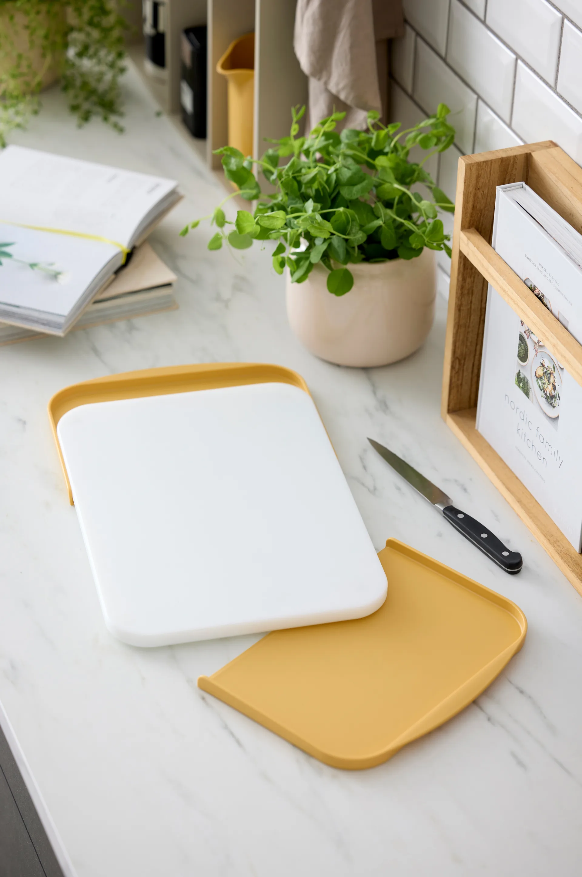 Separa Schneidebrett mit Tabletts, Curry, 39×26 cm Rosti