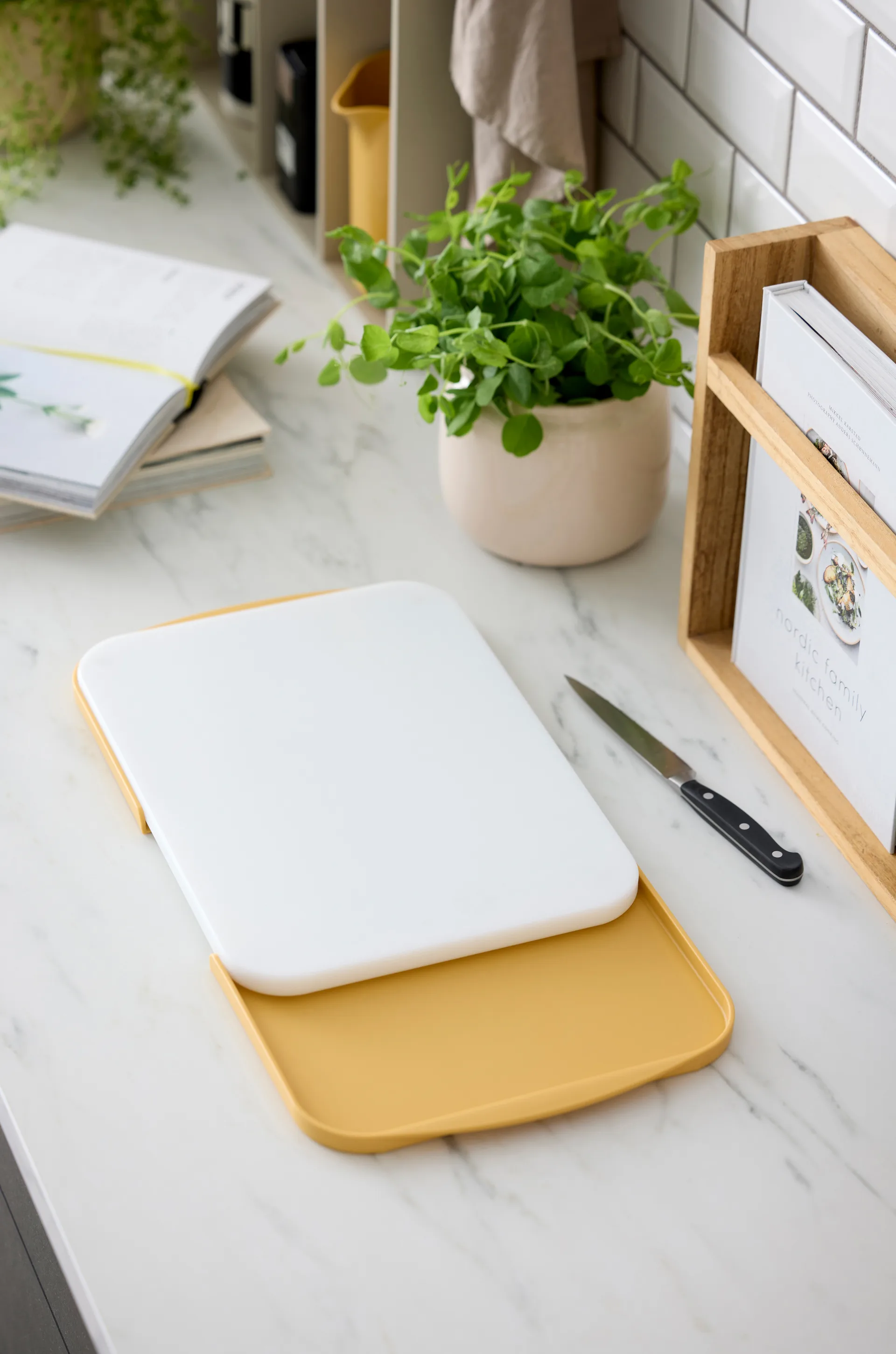 Separa Schneidebrett mit Tabletts, Curry, 39×26 cm Rosti