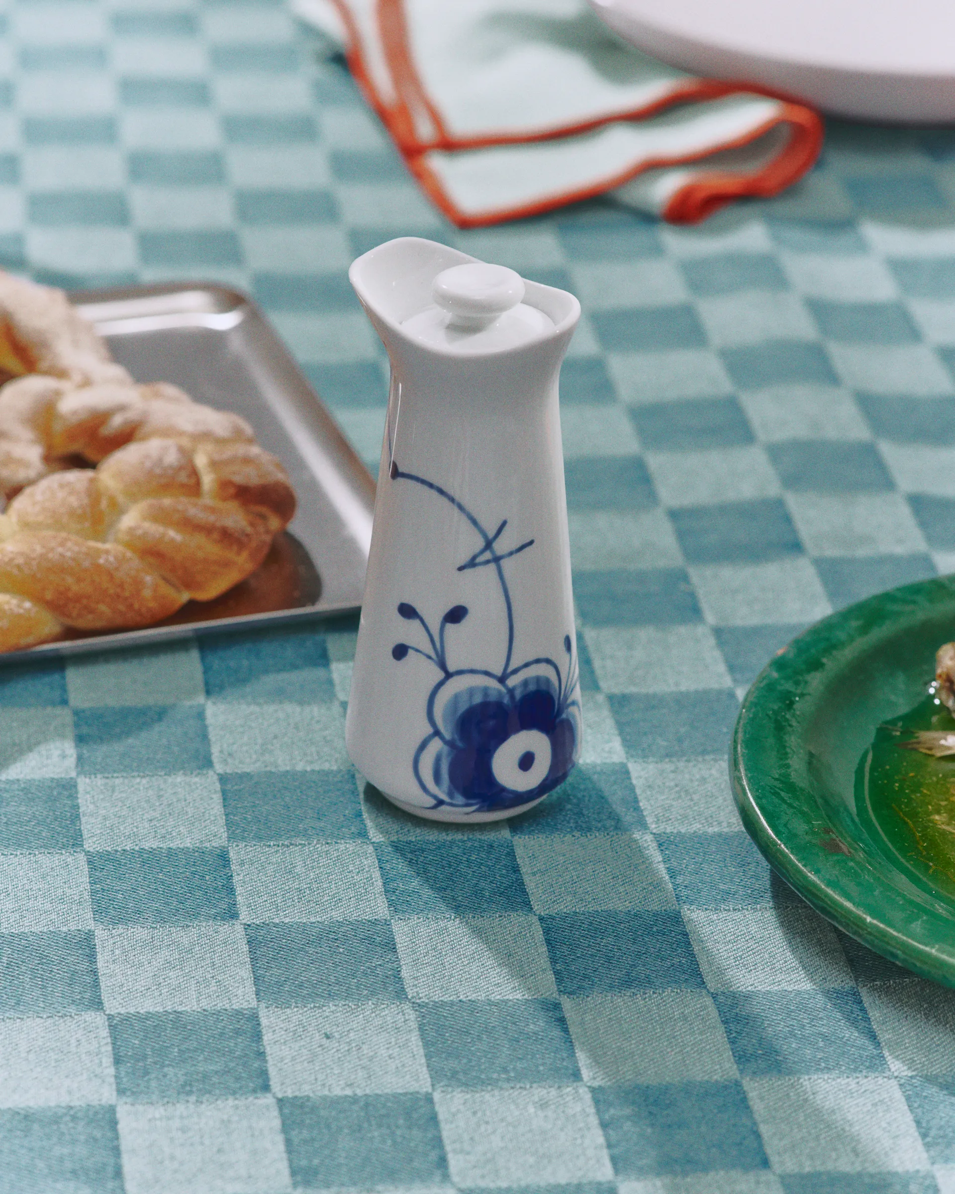 Blue Fluted Mega Sauciere mit Deckel 0,33 l, White-blue Royal Copenhagen