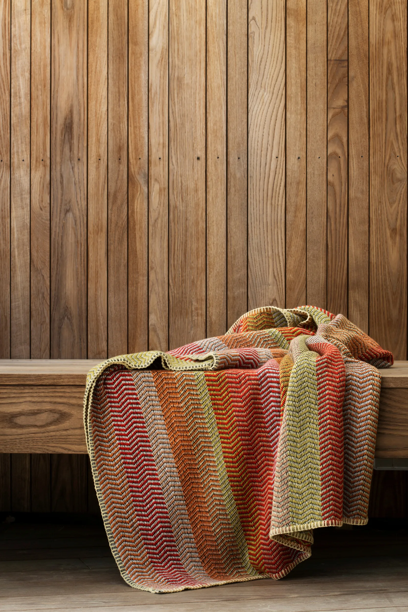 Fri Decke 150x200 cm, Summer red Røros Tweed