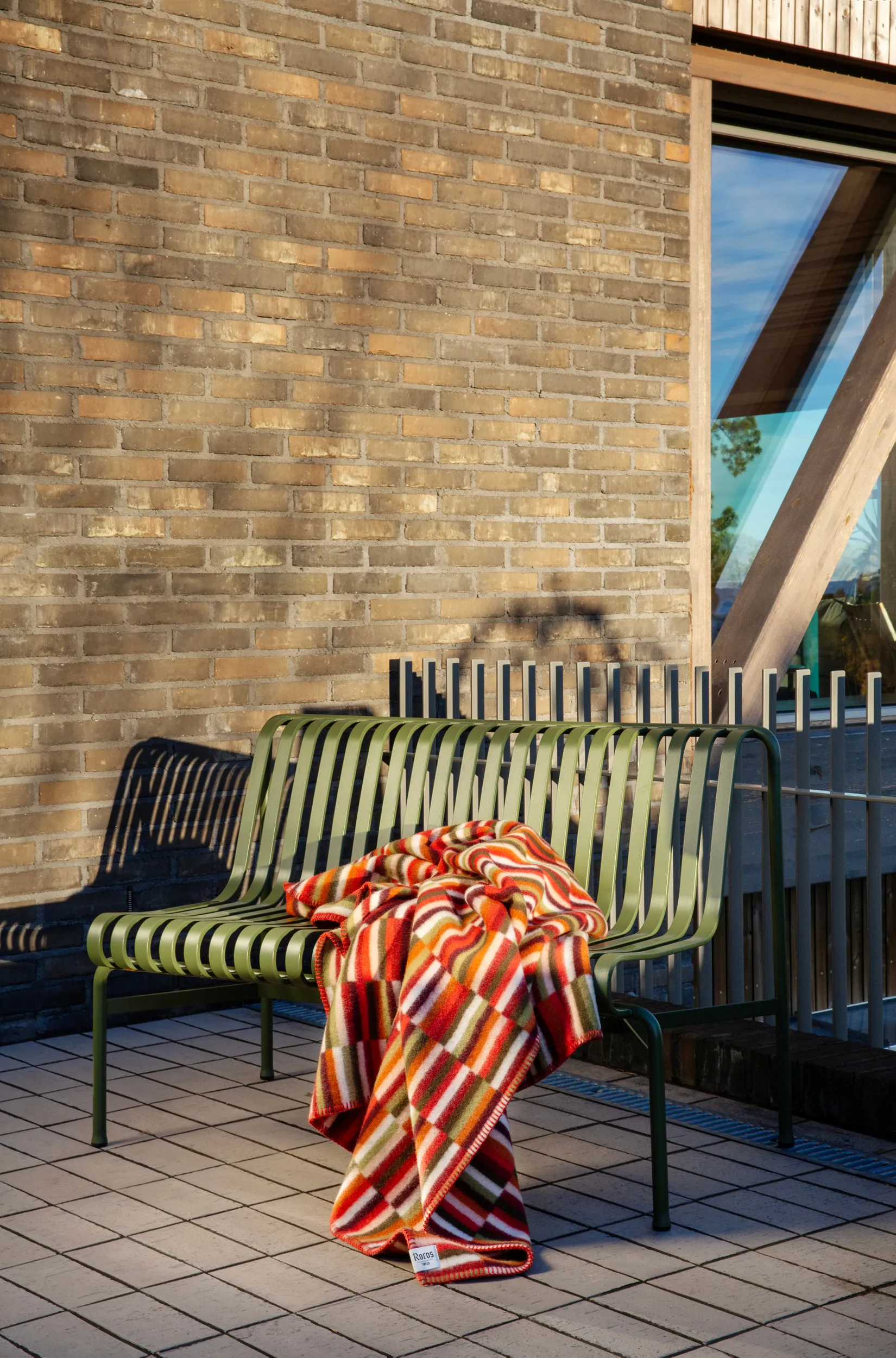 Ida Decke 135x200 cm, Red shades Røros Tweed