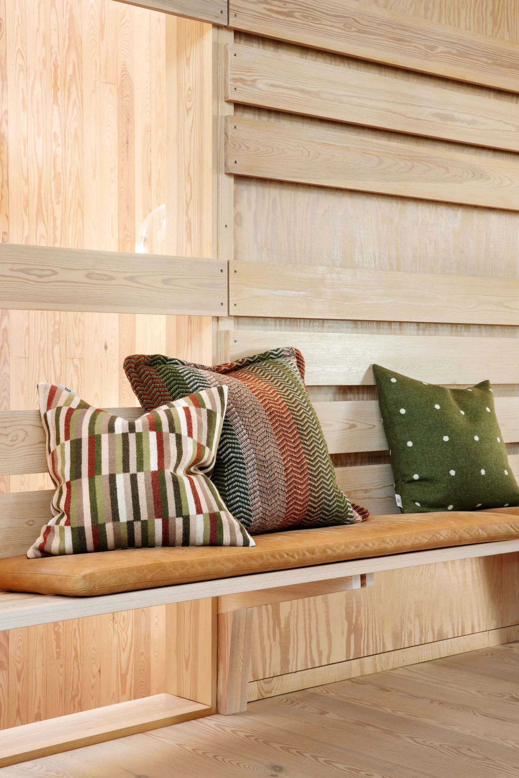 Ida Kissen 50x50 cm, Olive burgundy Røros Tweed