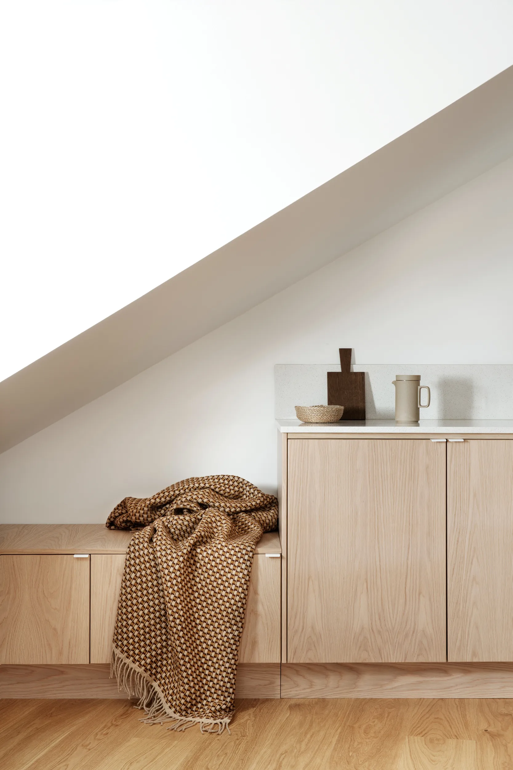 Isak Decke 150x210 cm, Chestnut Røros Tweed