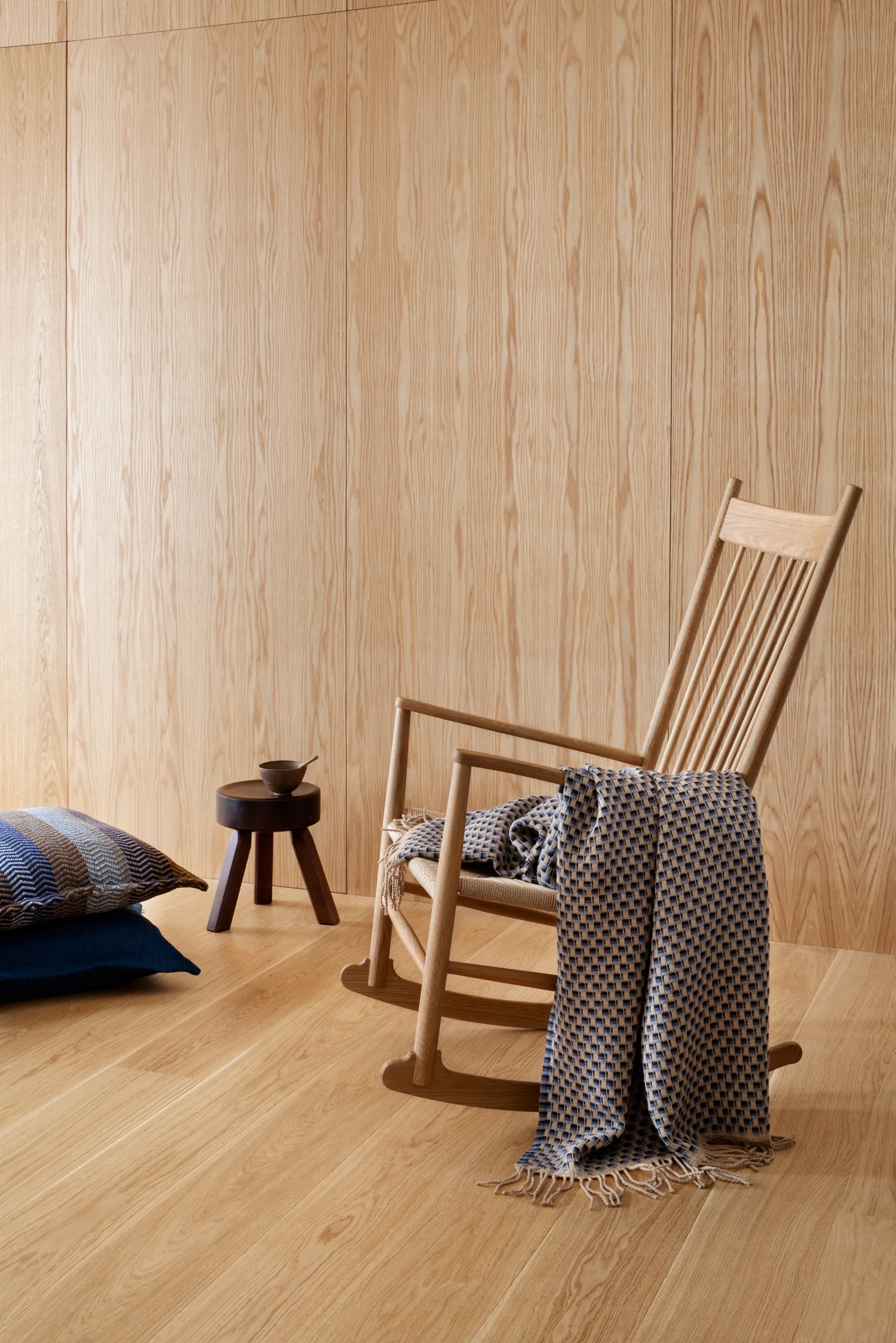 Isak Decke 150x210 cm, Far away blue Røros Tweed