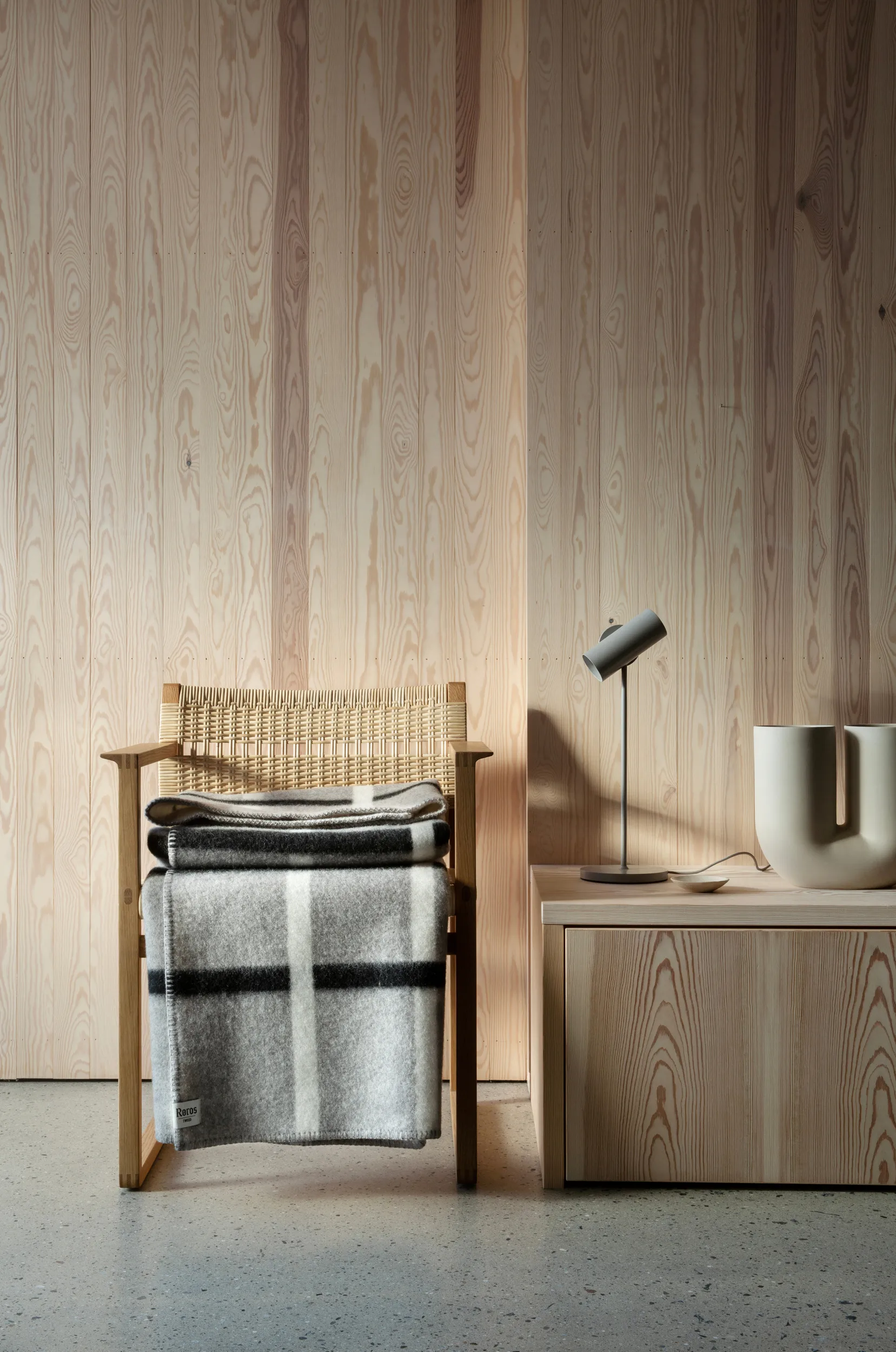 Knut Decke 135x200 cm, Dove grey Røros Tweed