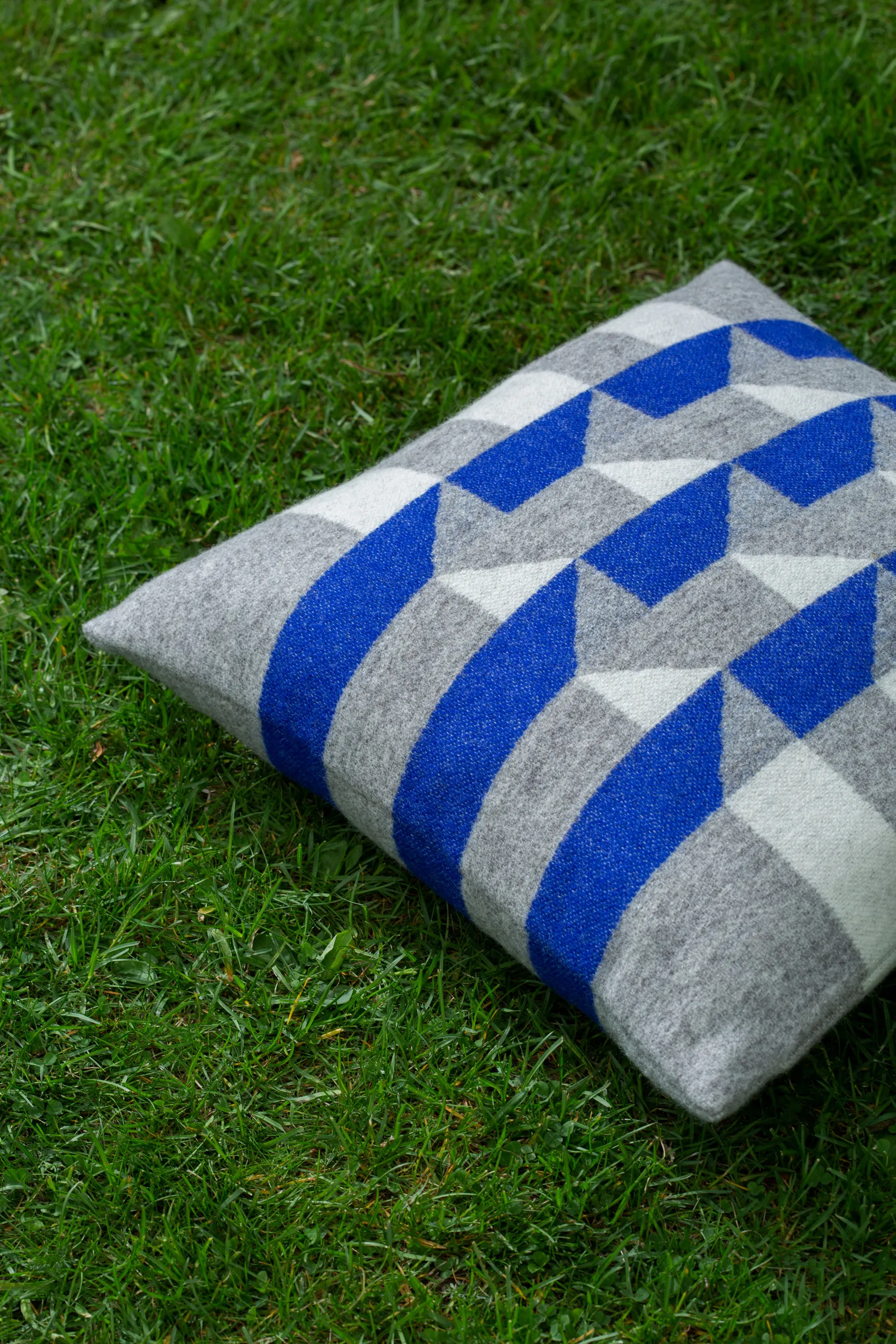 Kvam Kissen 50x50 cm, Blue Røros Tweed