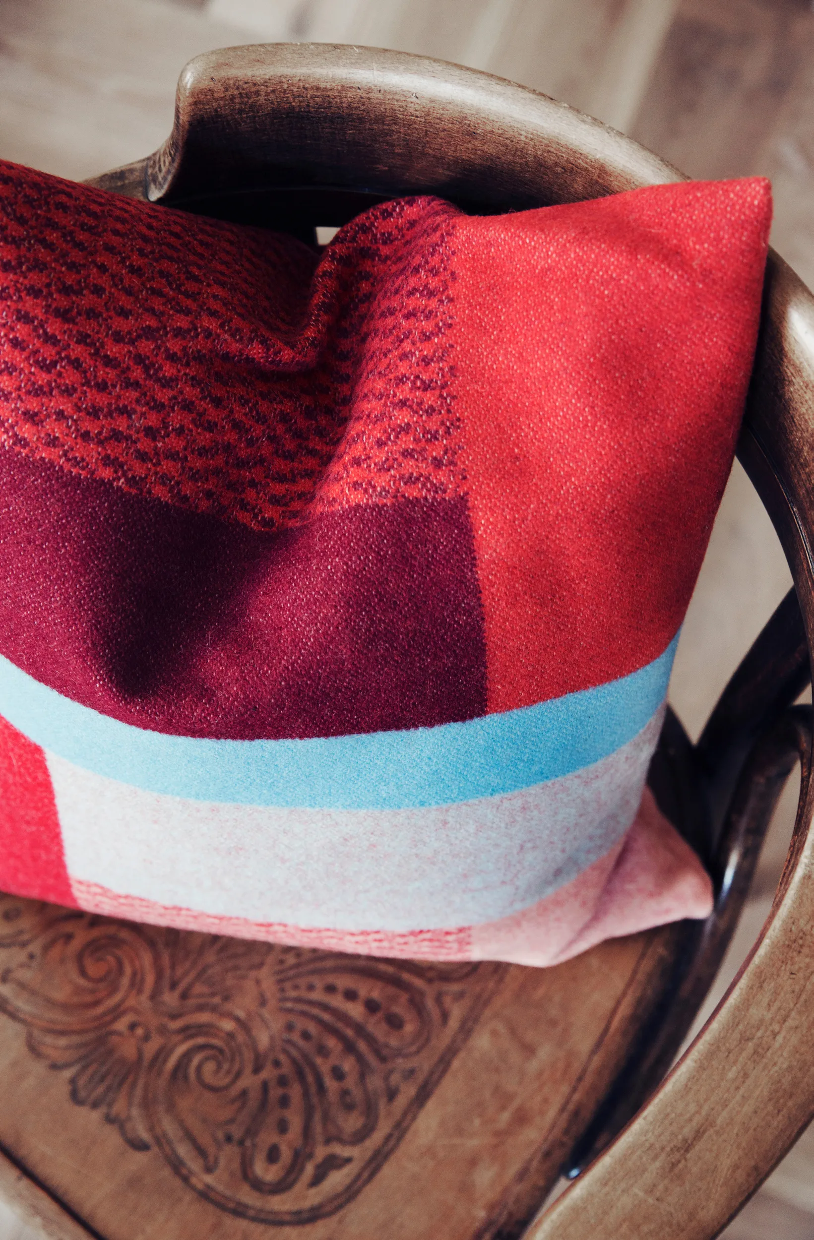 Mikkel Kissen 50x50 cm, Red Røros Tweed