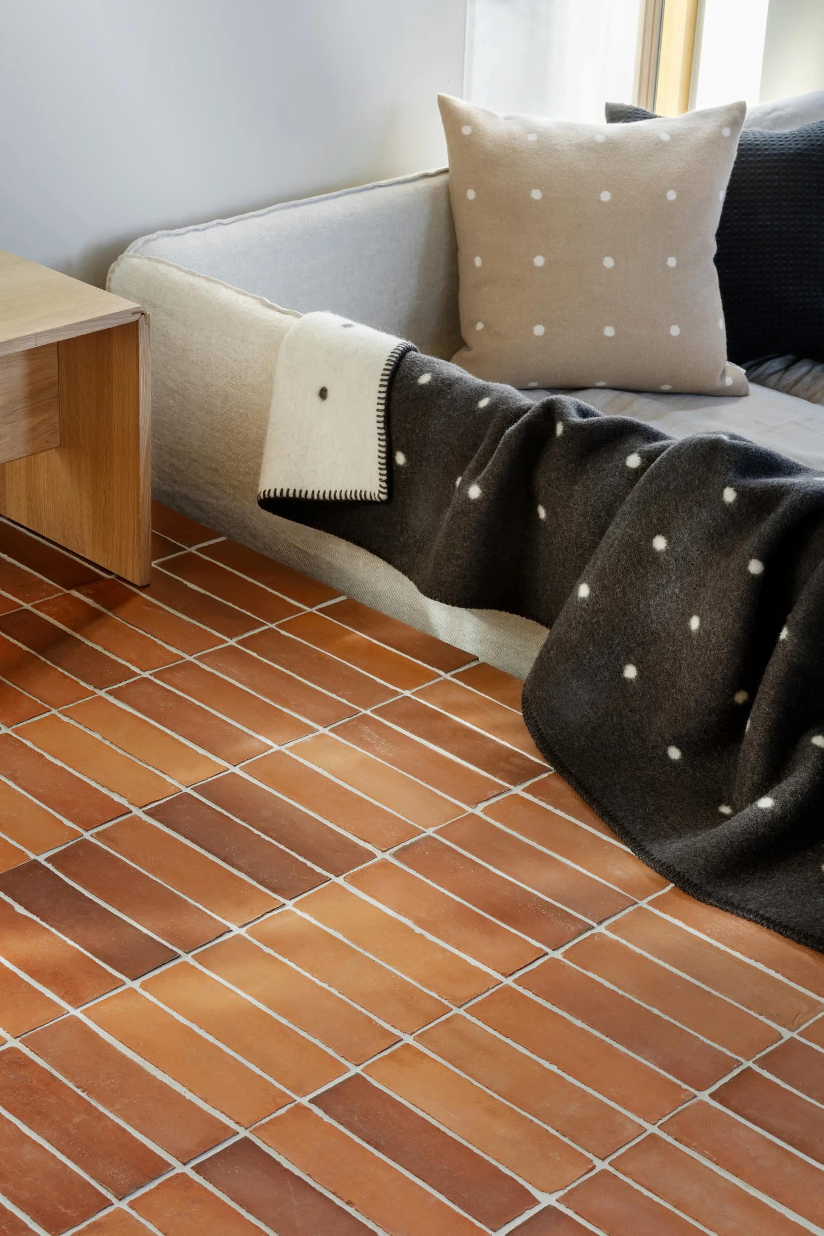 Pastille Decke 135x200 cm, Black and white Røros Tweed