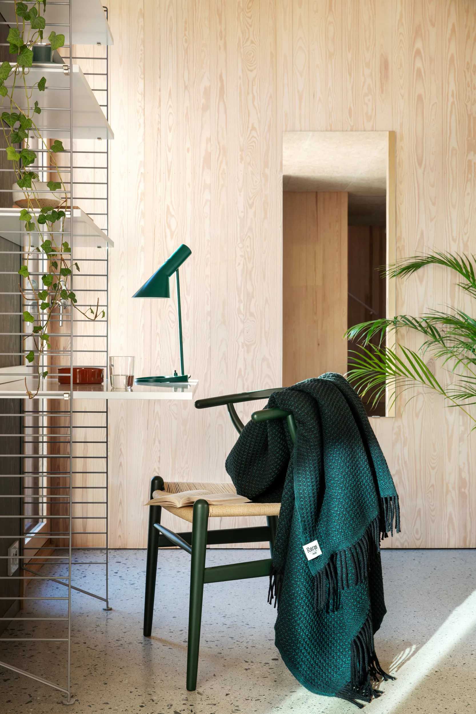 Vega Decke 150x210 cm, Dark green Røros Tweed