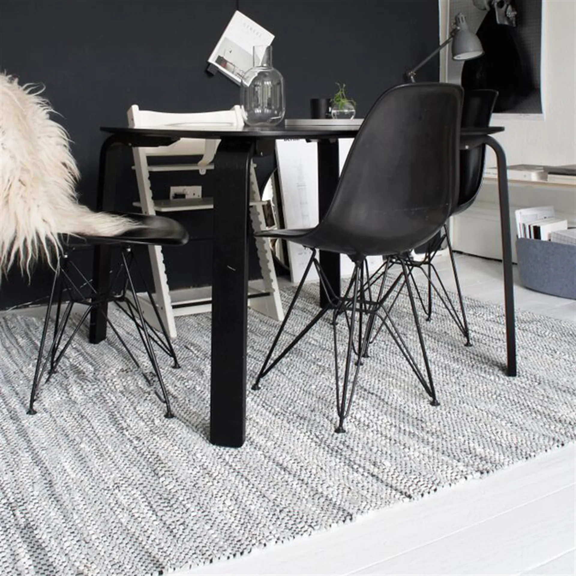Leather Teppich 140 x 200cm, Light grey (hellgrau) Rug Solid