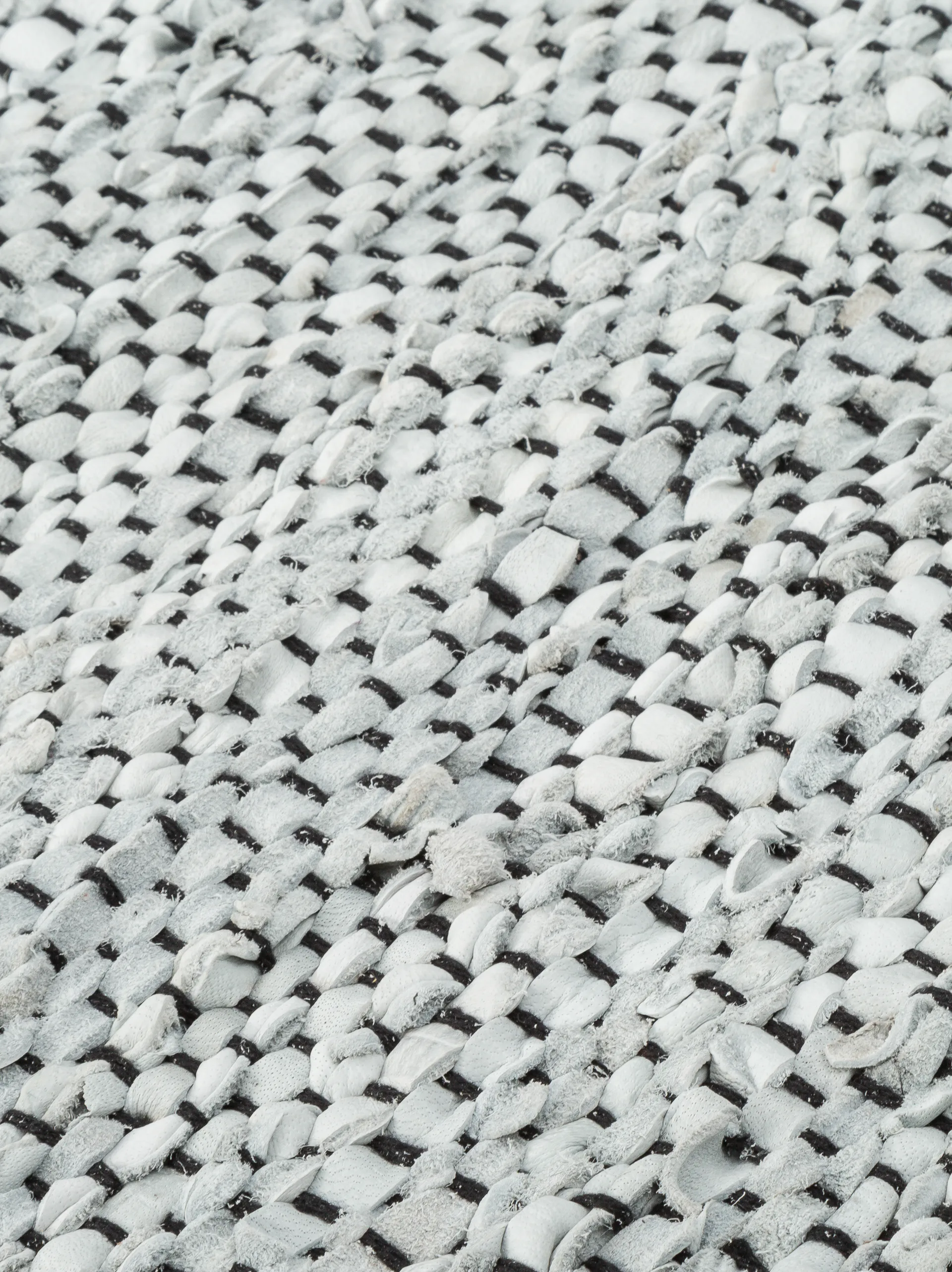 Leather Teppich 65 x 135cm, Light grey (hellgrau) Rug Solid