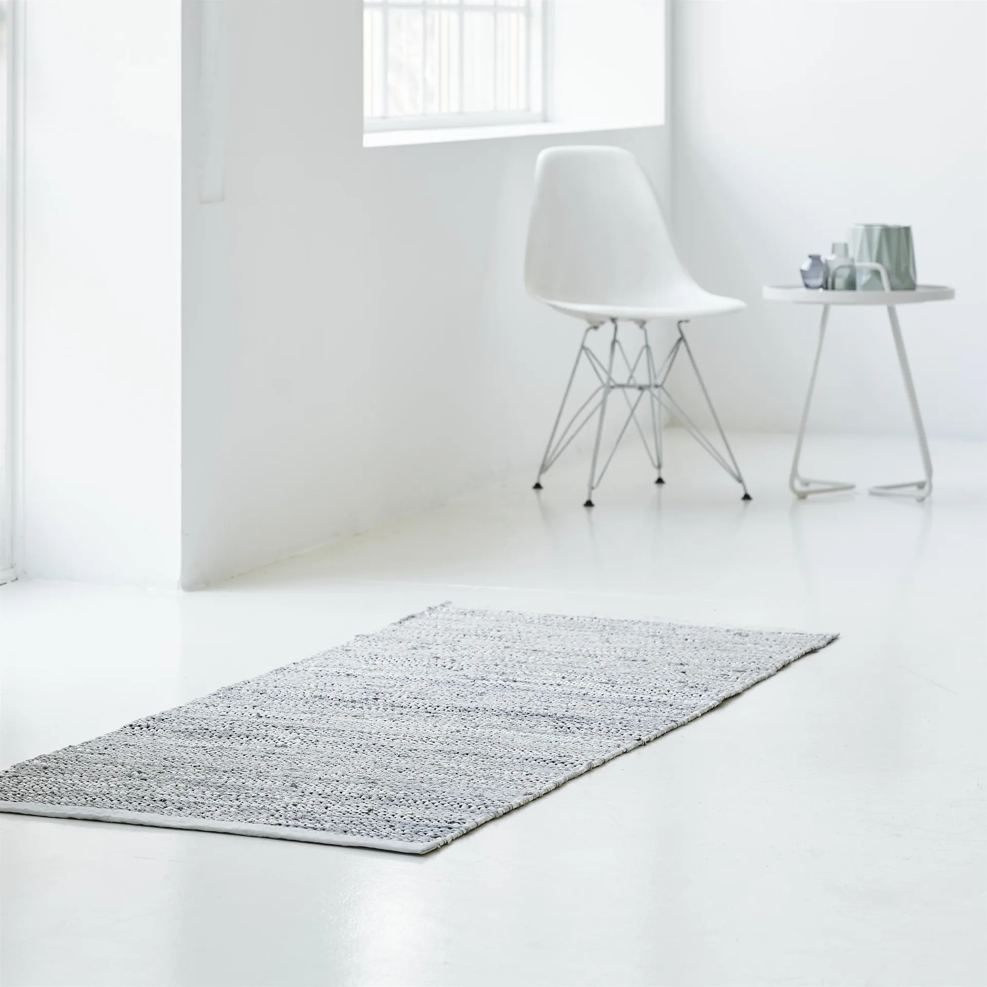 Leather Teppich 65 x 135cm, Light grey (hellgrau) Rug Solid