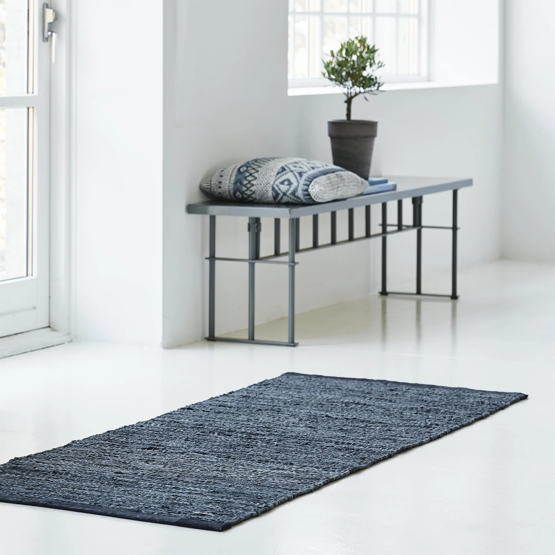 Leather Teppich 75 x 300cm, Dark grey (dunkelgrau) Rug Solid