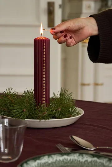 Awaiting Adventskerze - Deep wine, 25 cm - Scandi Essentials