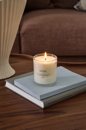 Linger Duftkerze - 260 g - Scandi Essentials