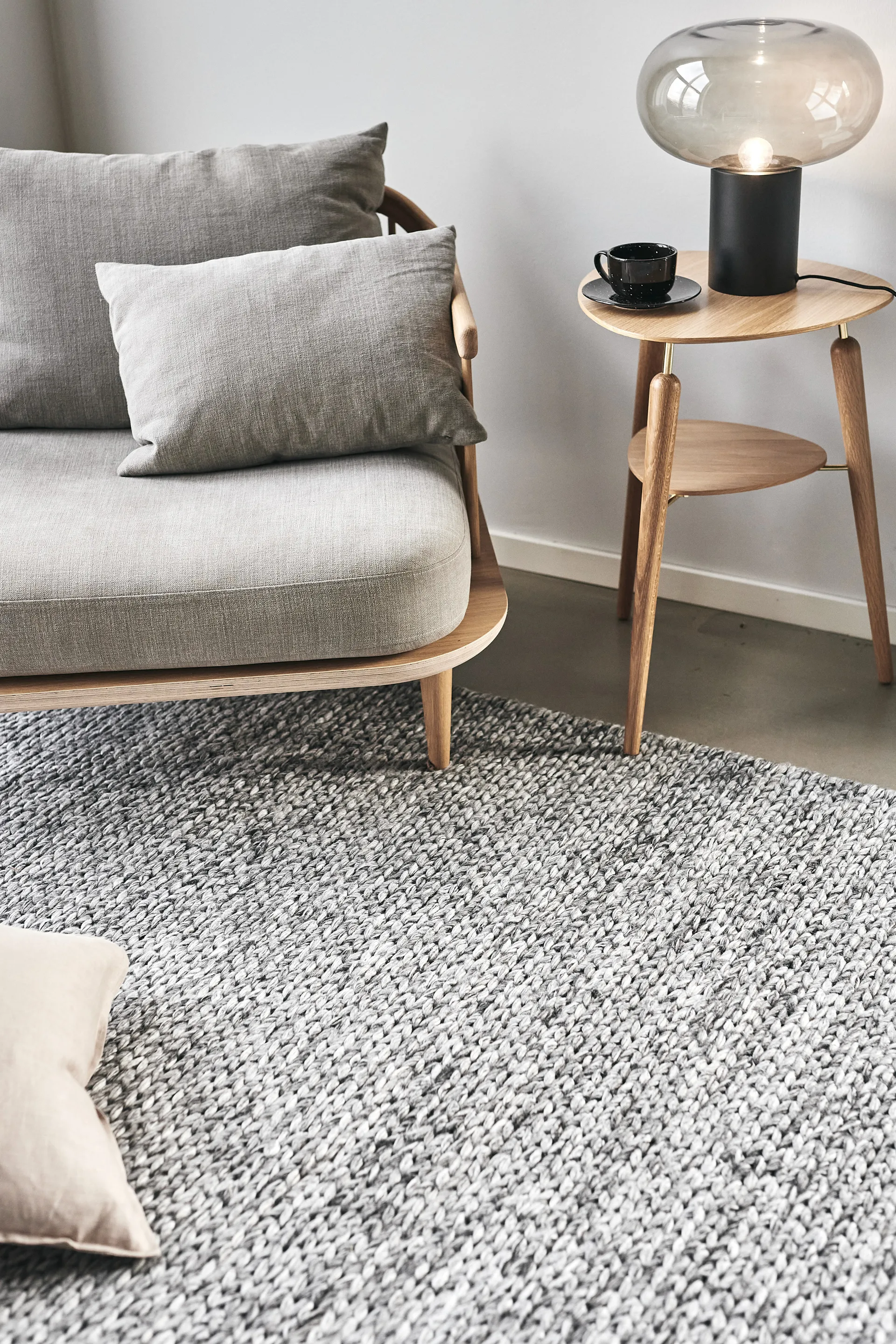 Braided Wollteppich dunkelgrau, 170x240 cm Scandi Living