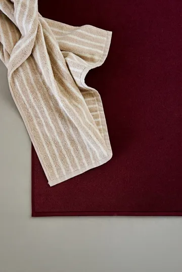 Drift Badematte 50x70 cm - Rot - Scandi Living