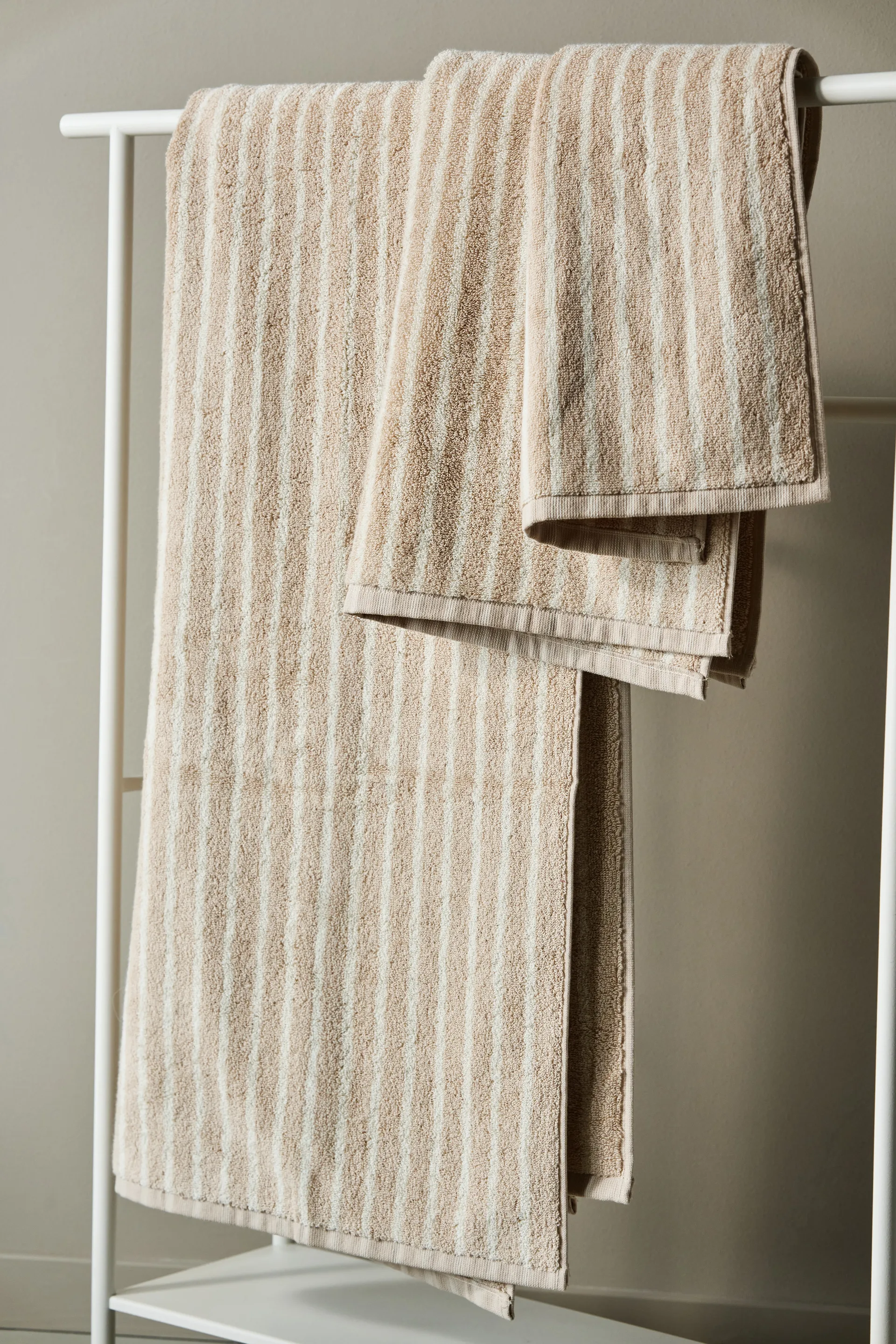 Drift Badetuch 70x140 cm, Beige-weiß Scandi Living