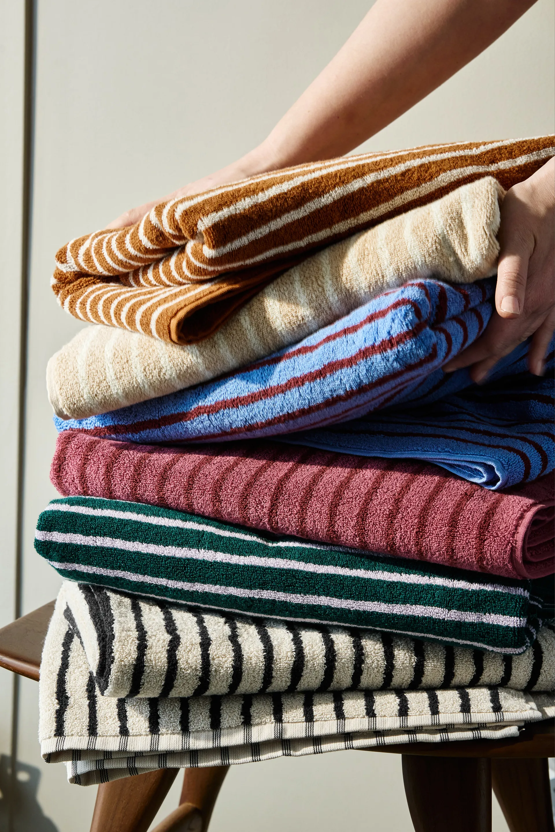 Drift Badetuch 70x140 cm, Rosa-Rot Scandi Living