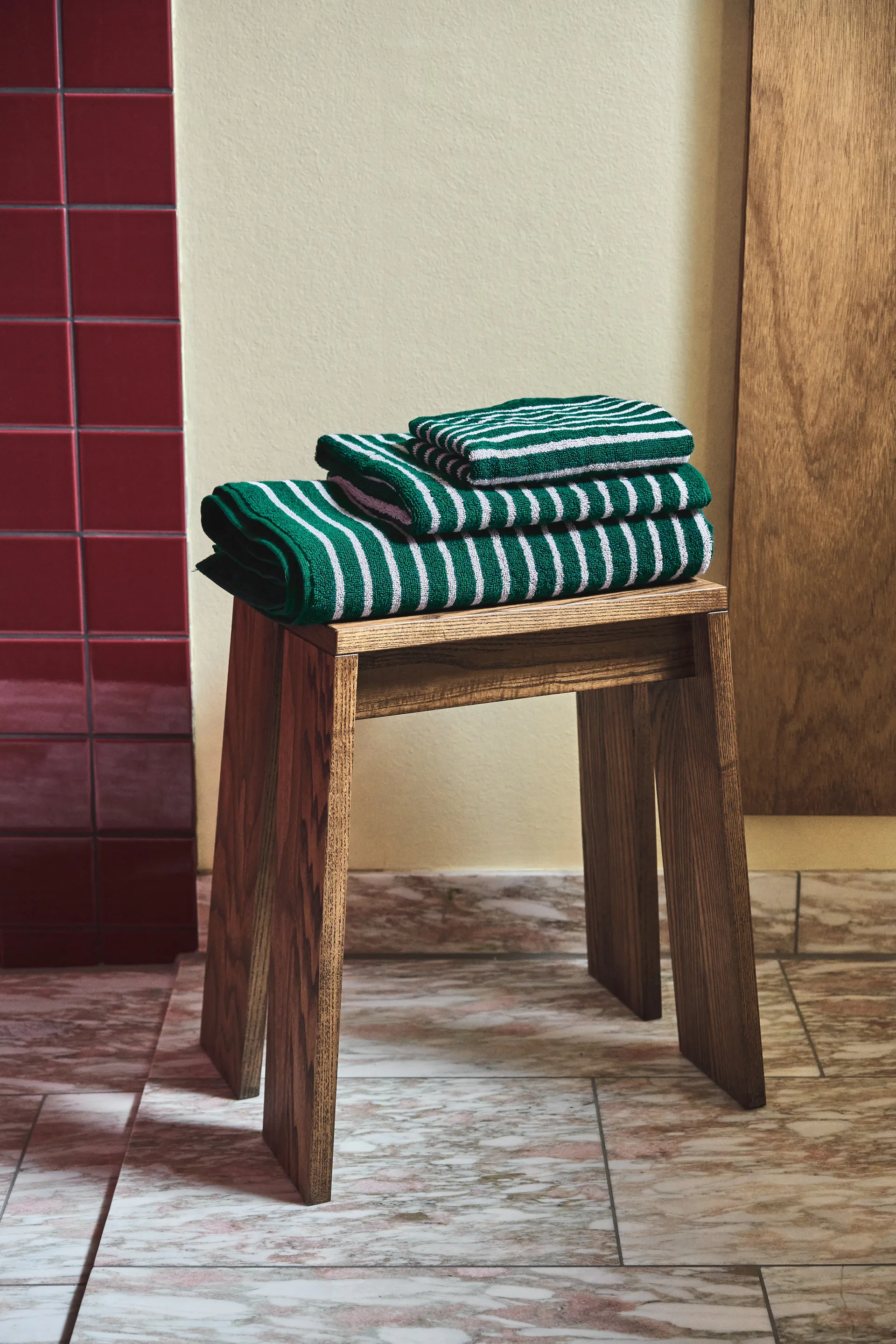 Drift Handtuch 30x50 cm, Grün-lila Scandi Living