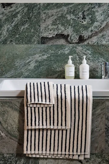 Drift Handtuch-Set 4 Teile - Weiß-schwarz - undefined - Scandi Living