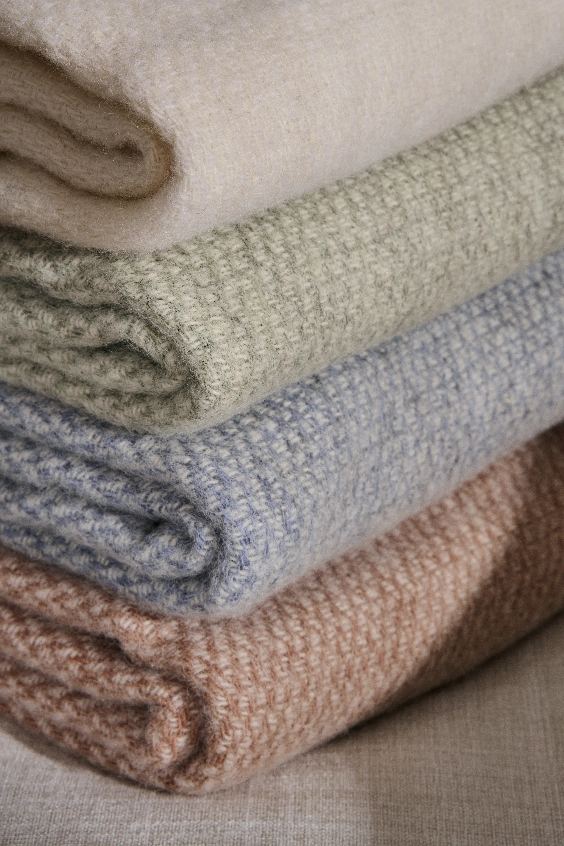 Sandstone Wolldecke 130 x 180cm, Off-white Scandi Living