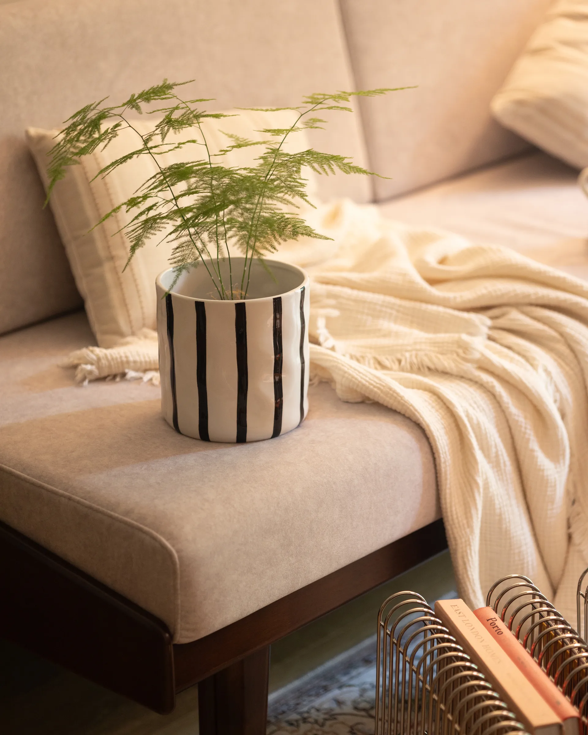 Thrive Blumentopf Ø16cm, Weiß-schwarz Scandi Living