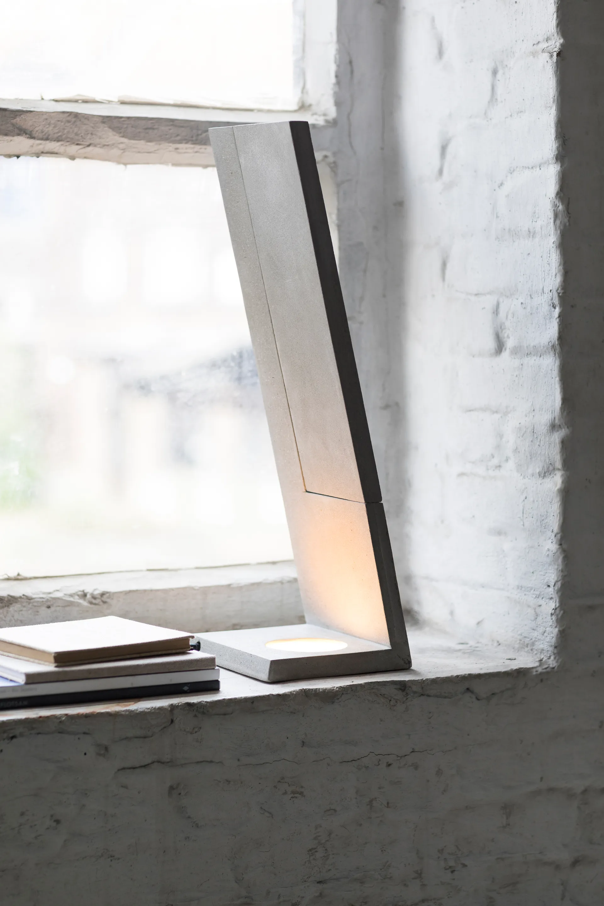 Ixelles Concrete Tischleuchte 50,5cm, Grey Serax