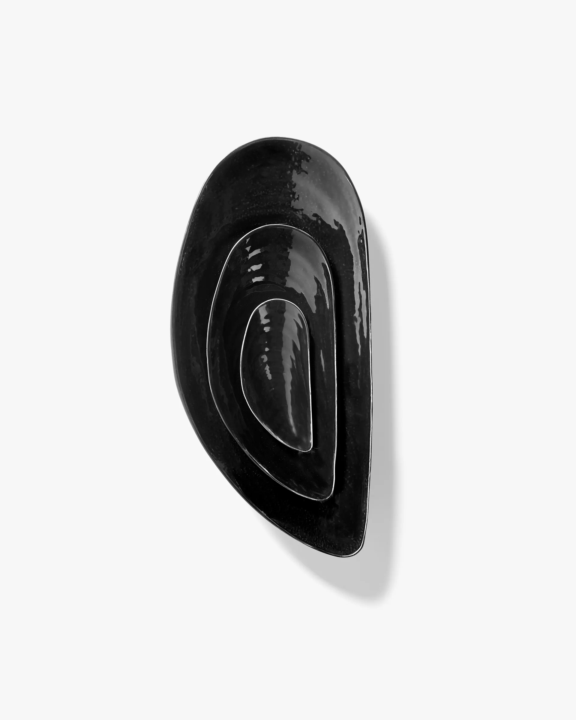 Les Objets Mouleversants Marcel schaal M 14x30,5 cm, Black Serax