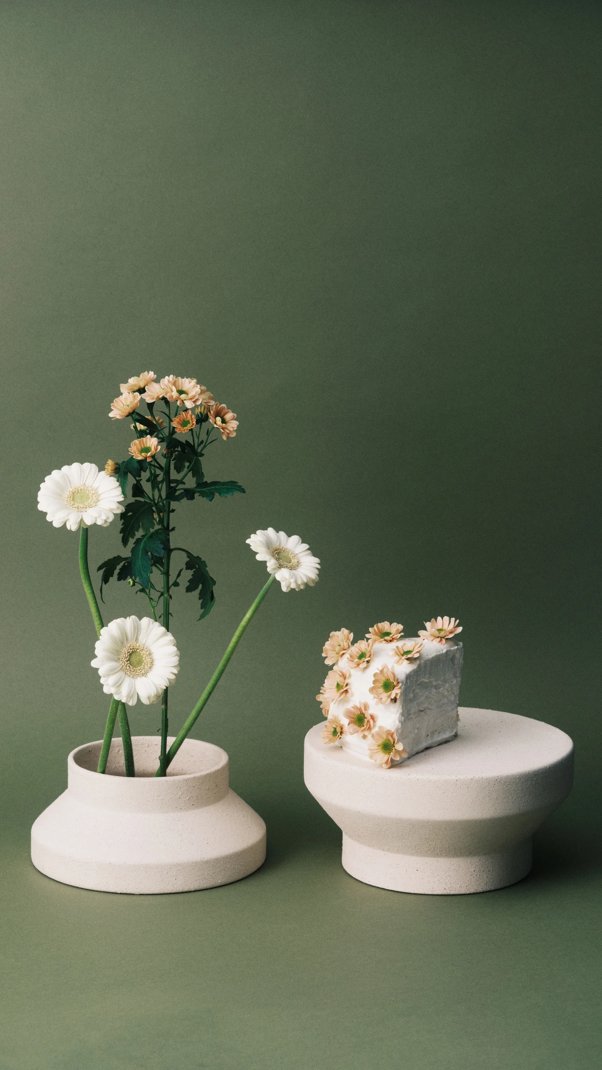 Mira Vase/Tortenplatte L, Beige Serax