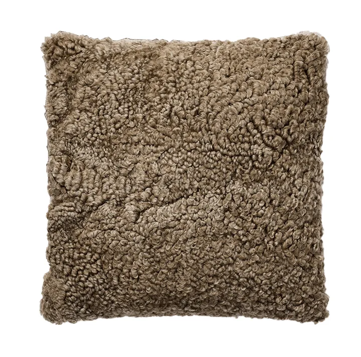 Shepherd Lina Schaffell-Kissen 40 x 40 cm - Desert (Braun) - Shepherd of Sweden