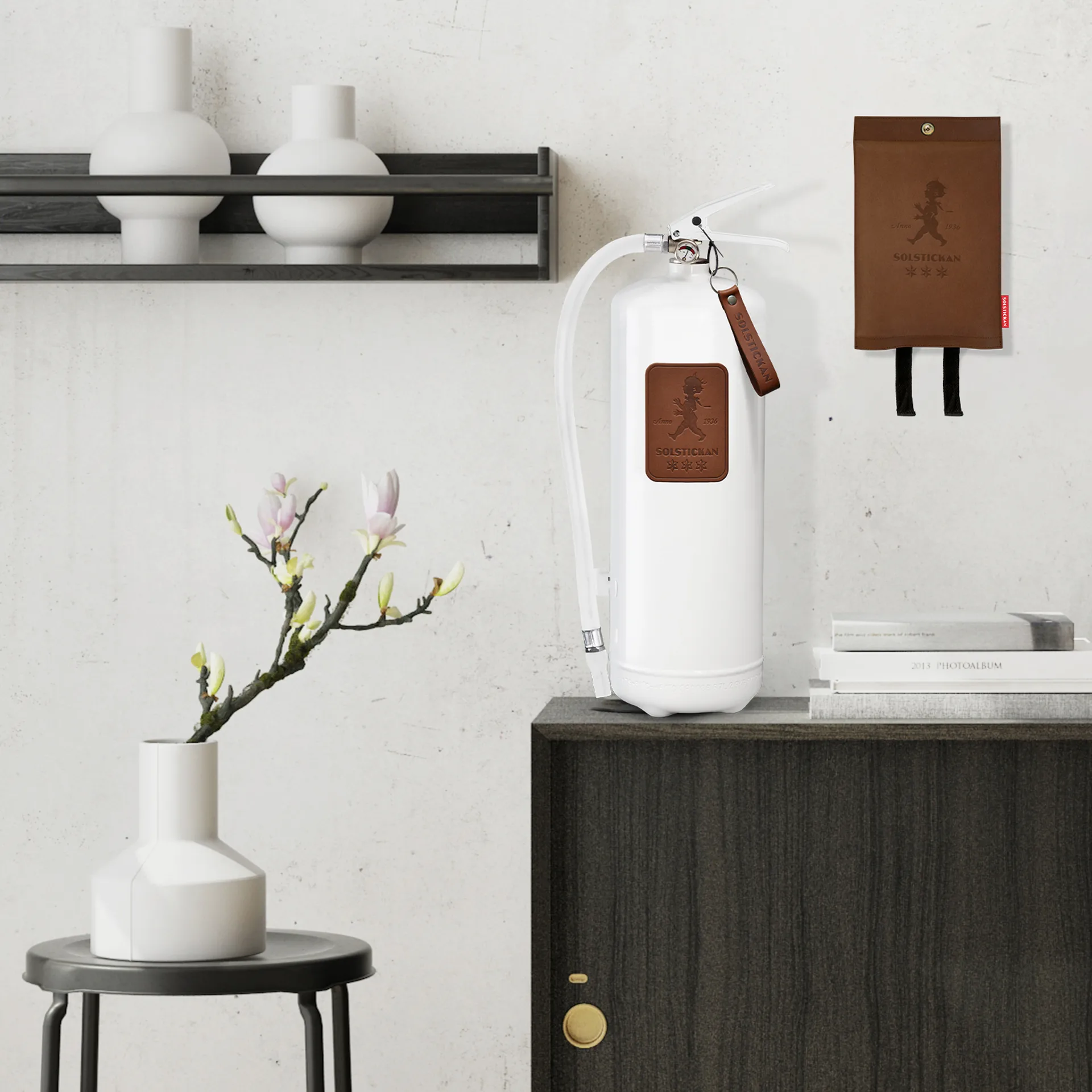 Solstickan Feuerlöscher 6 kg, Weiß-dunkelbraunes Leder Solstickan Design