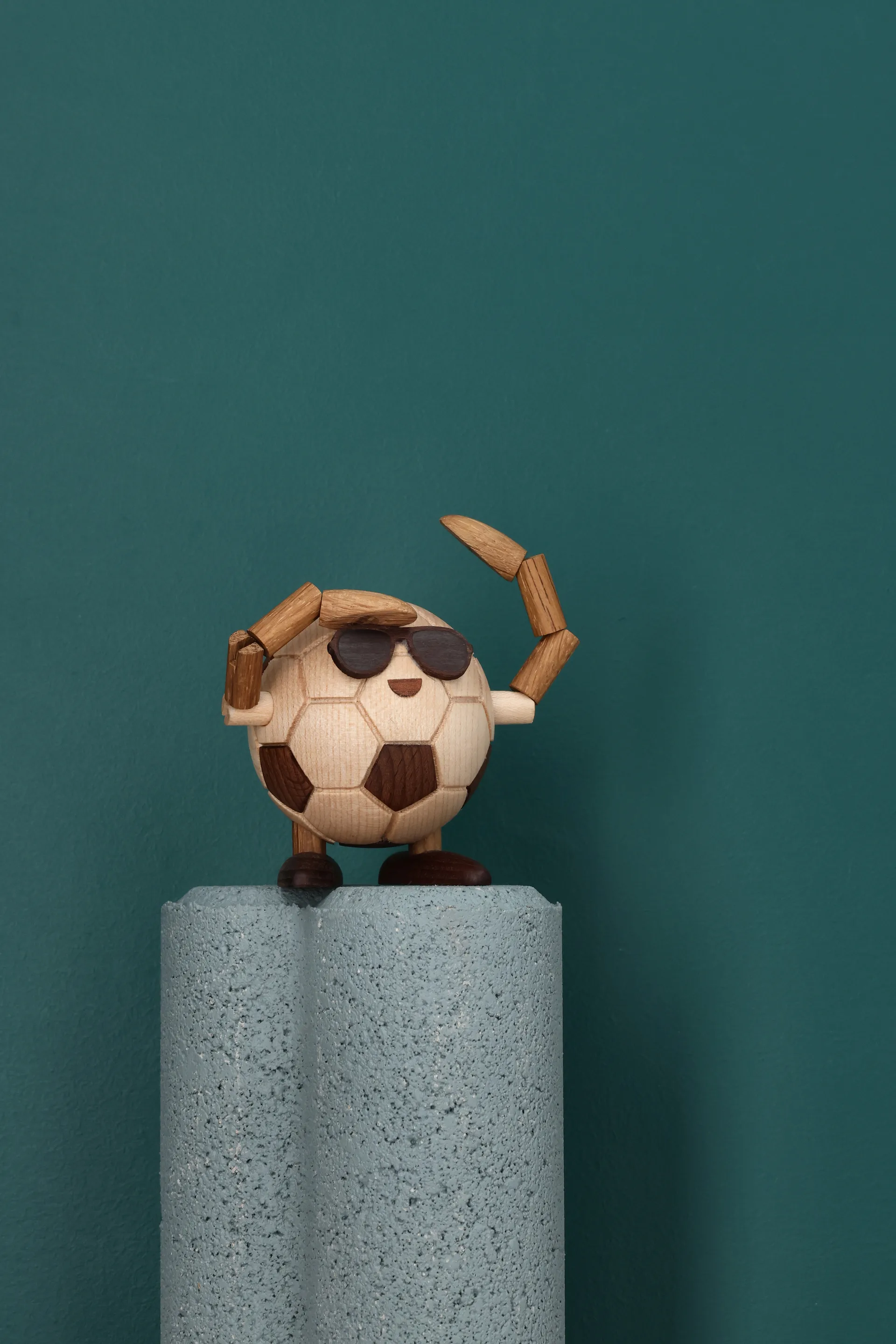 Billy Ball Fußball Figur, Beige, 8x6,5x6,7 cm Spring Copenhagen