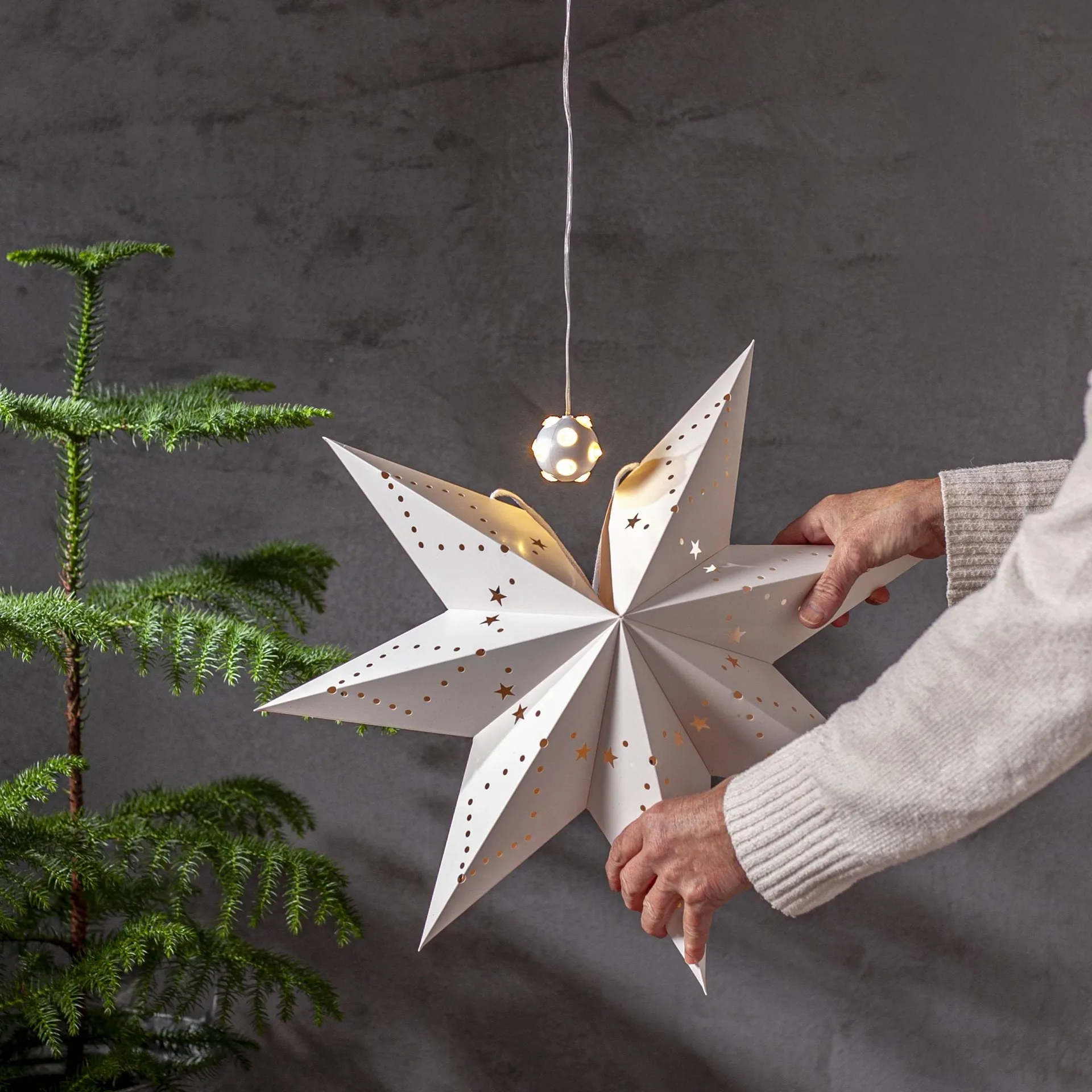 Lighty Lichterkette, Lichtquelle für Adventsstern, Weiße Kugel Star Trading