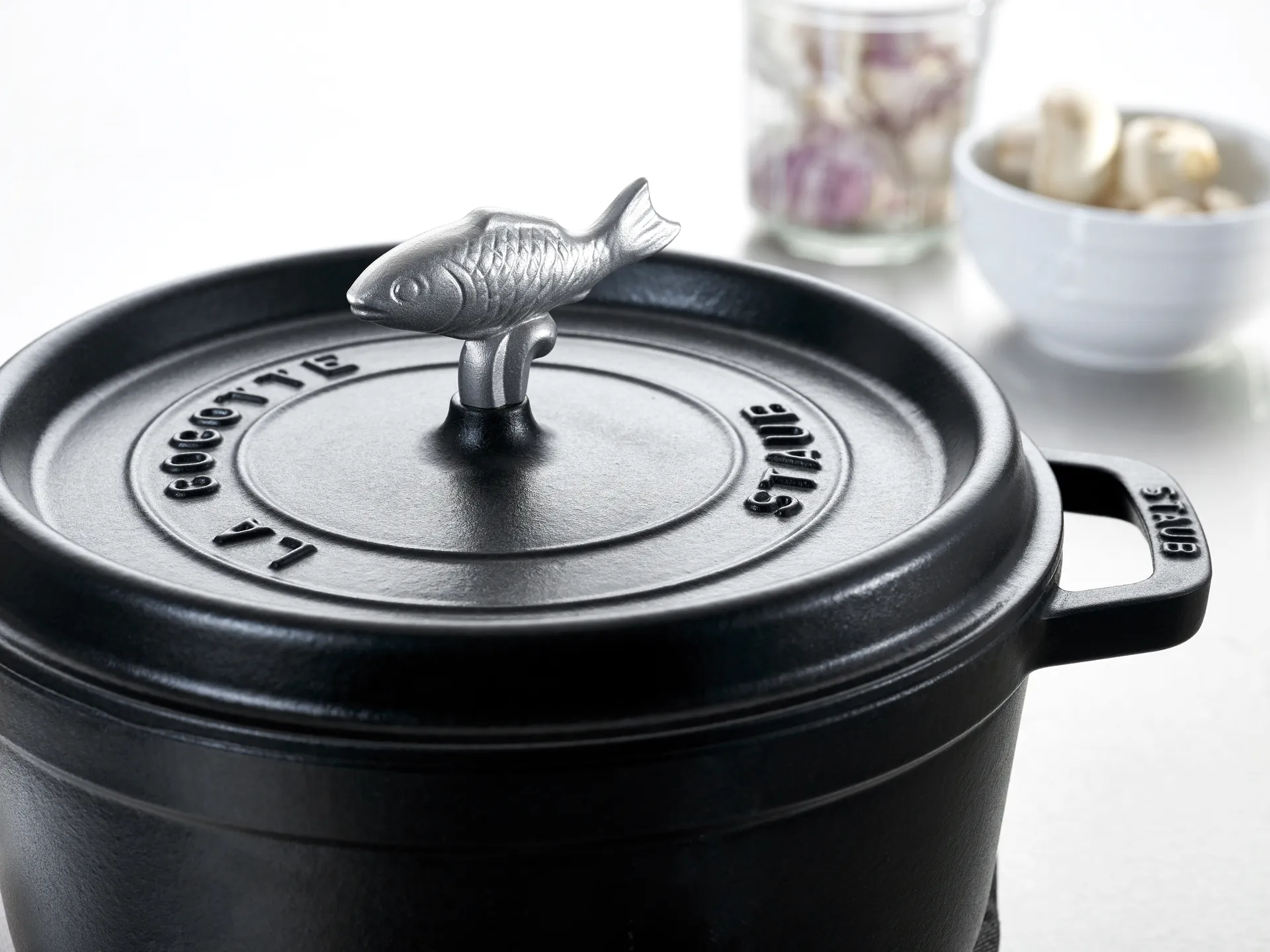 Staub Knopf in Metall, Fisch STAUB