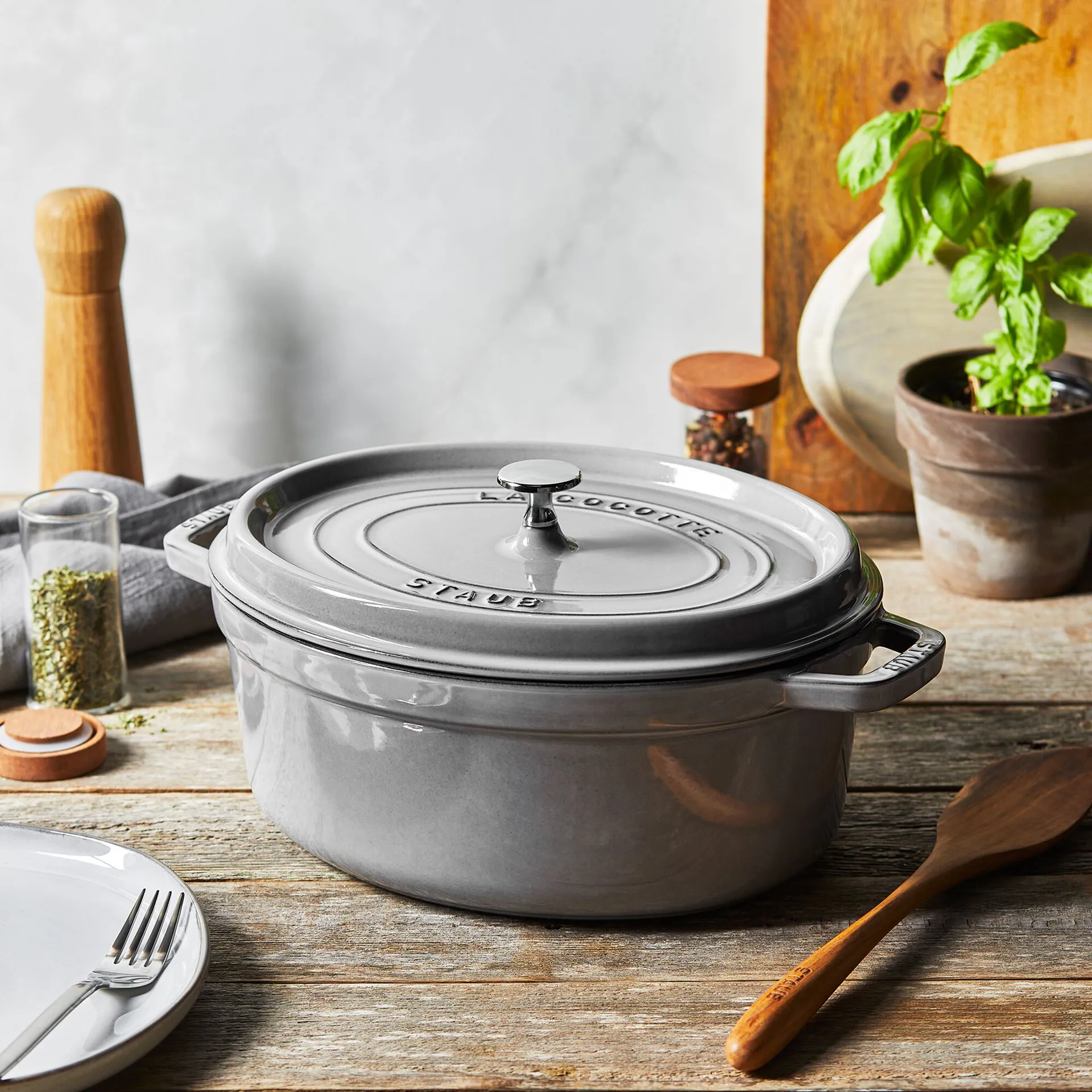 Staub La Cocotte ovaler Topf Gusseisen 2,35 L, Grafitgrau STAUB