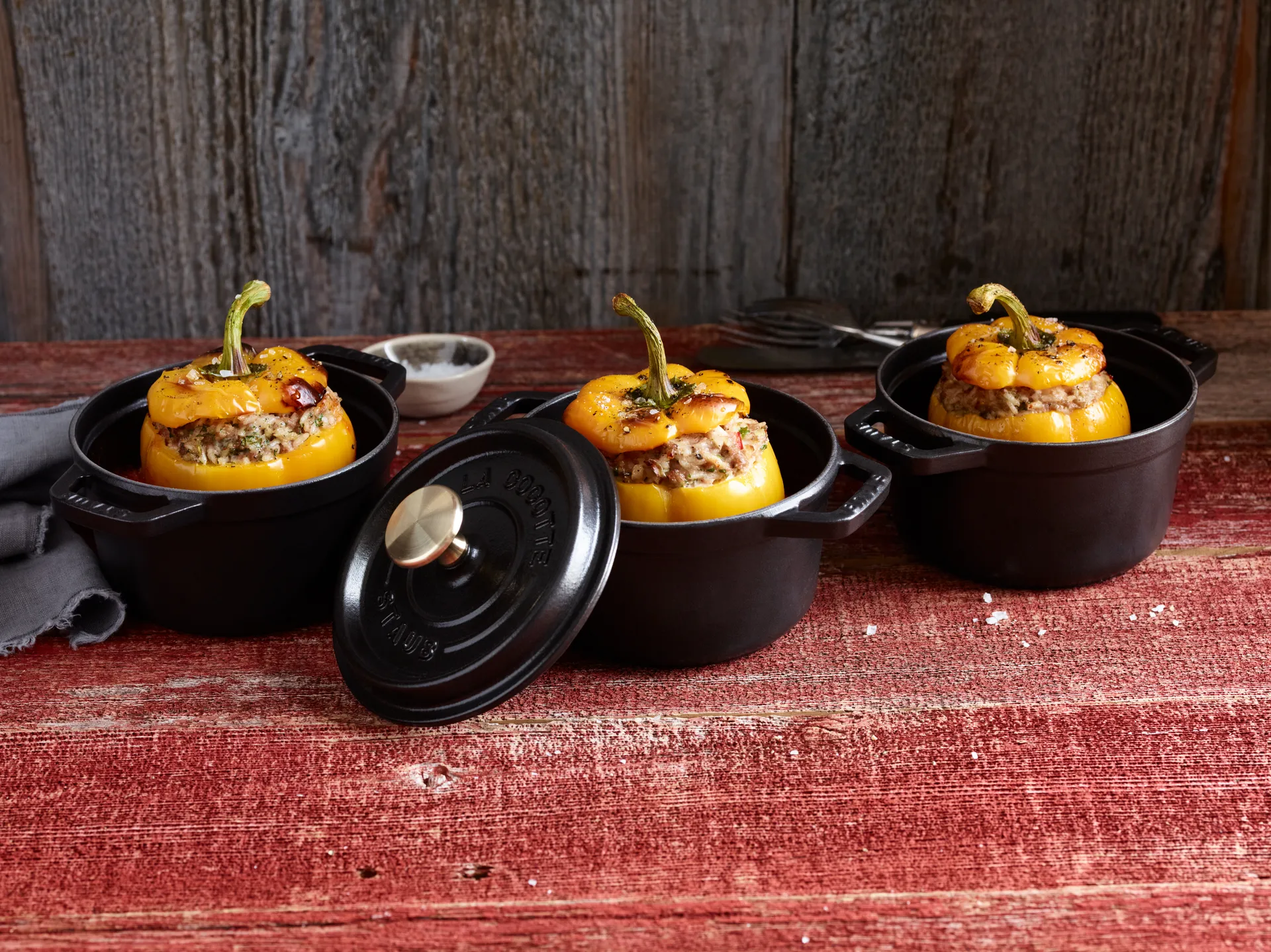 Staub La Cocotte runder Topf Gusseisen 0,8 L, Schwarz STAUB